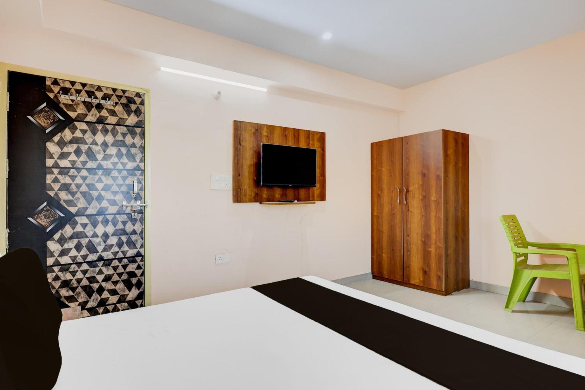 O Radhe Hotel