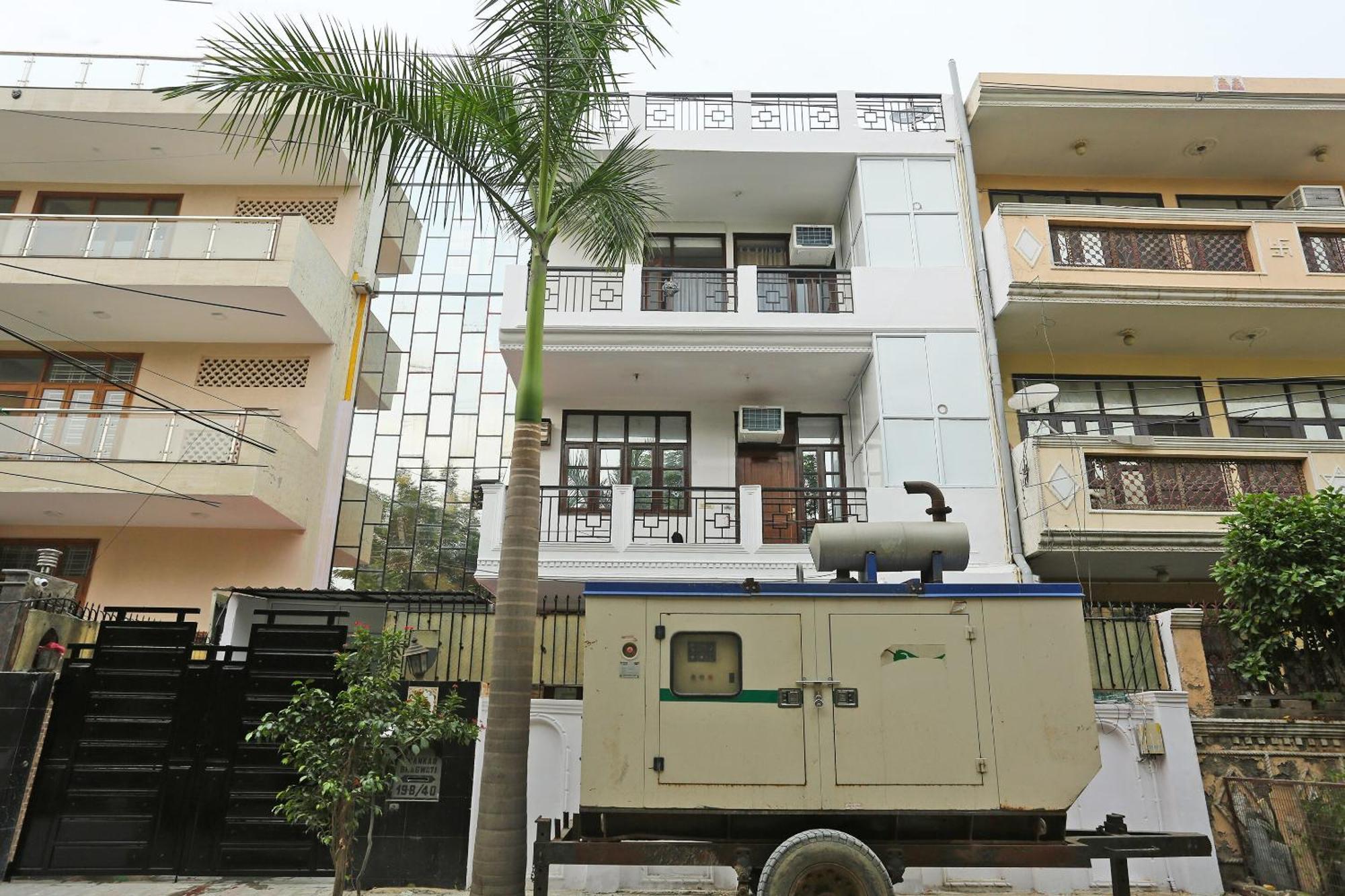 Hotel O Awesome Near Appu Ghar Gurgaon
