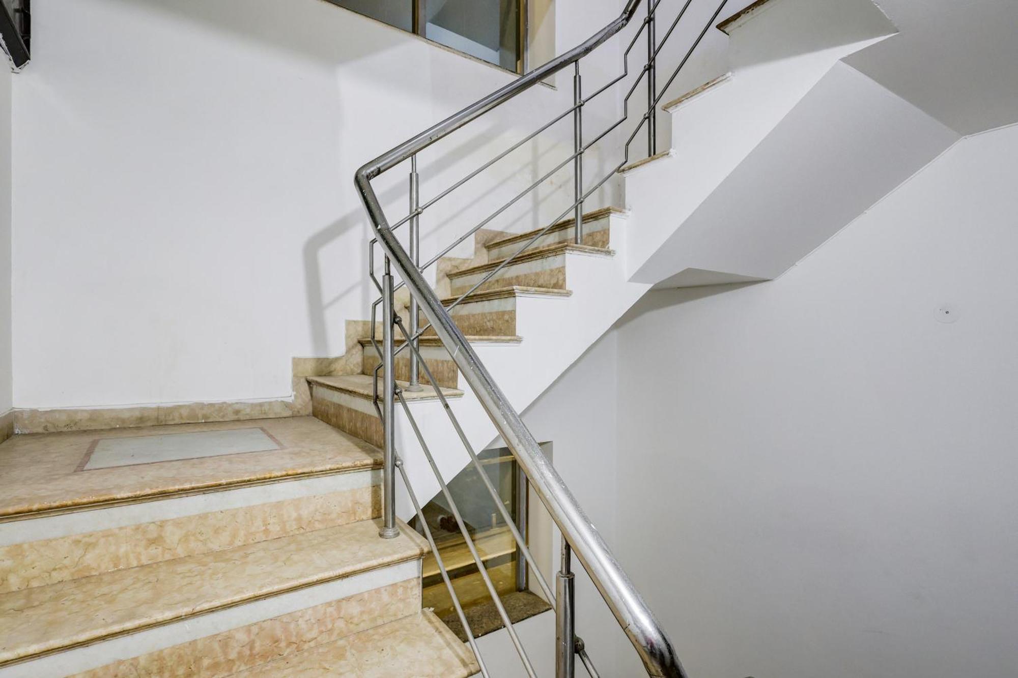 Super Townhouse Mayfield Garden Nearby Golf Course Road Gurgaon