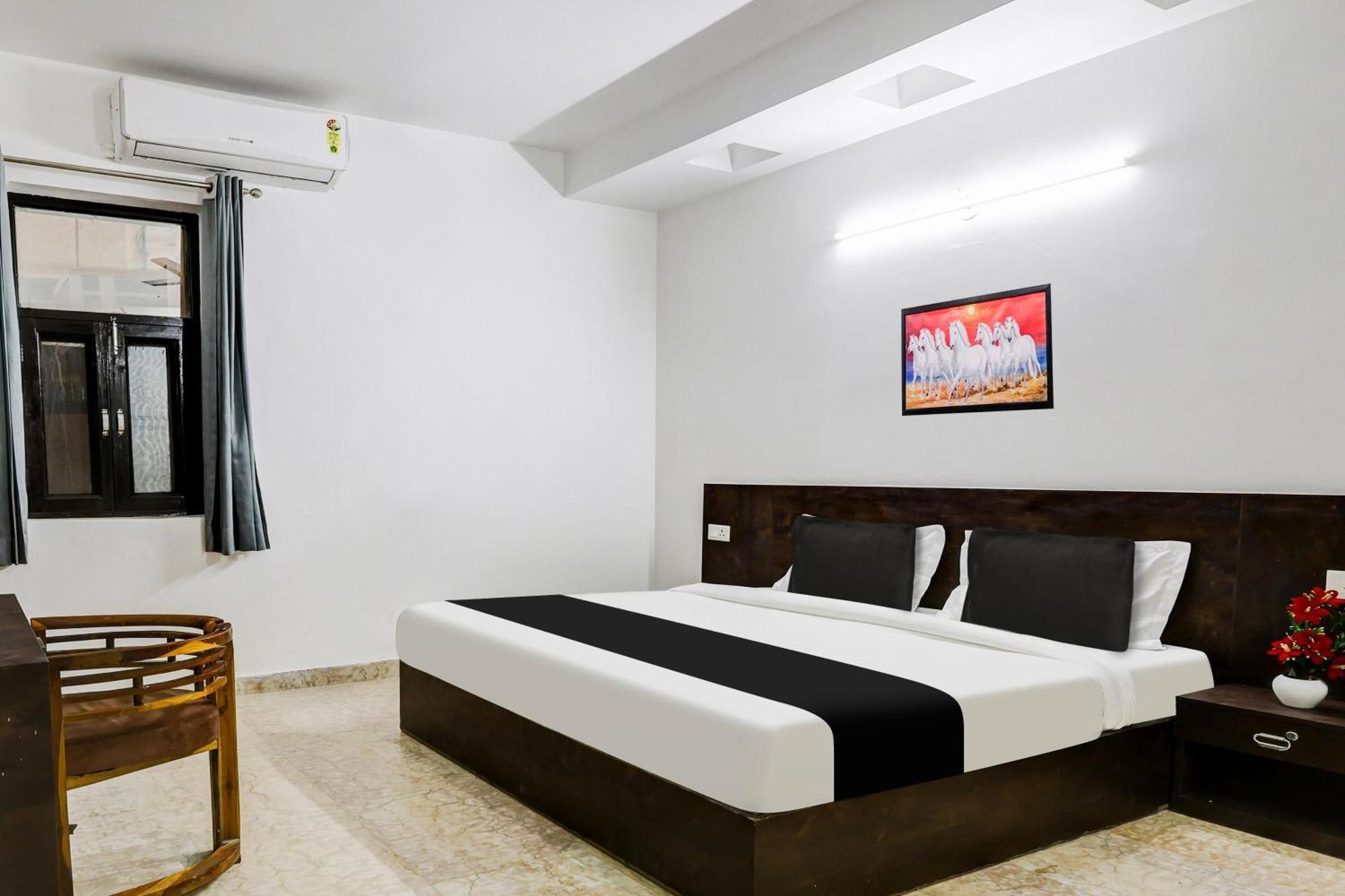 Super Townhouse Mayfield Garden Nearby Golf Course Road * Gurgaon