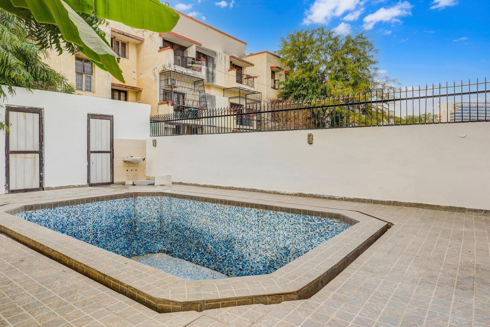 Super Townhouse Mayfield Garden Nearby Golf Course Road *