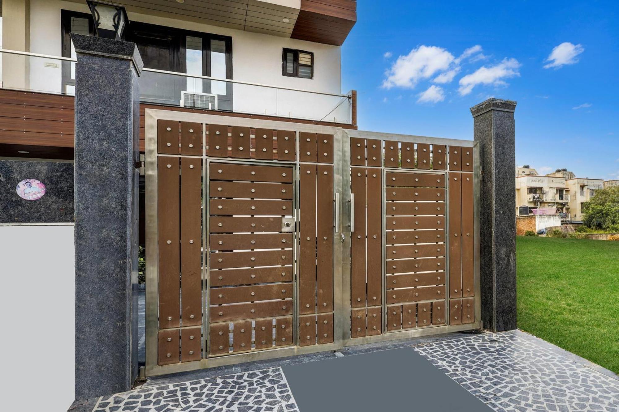 Super Townhouse Mayfield Garden Nearby Golf Course Road