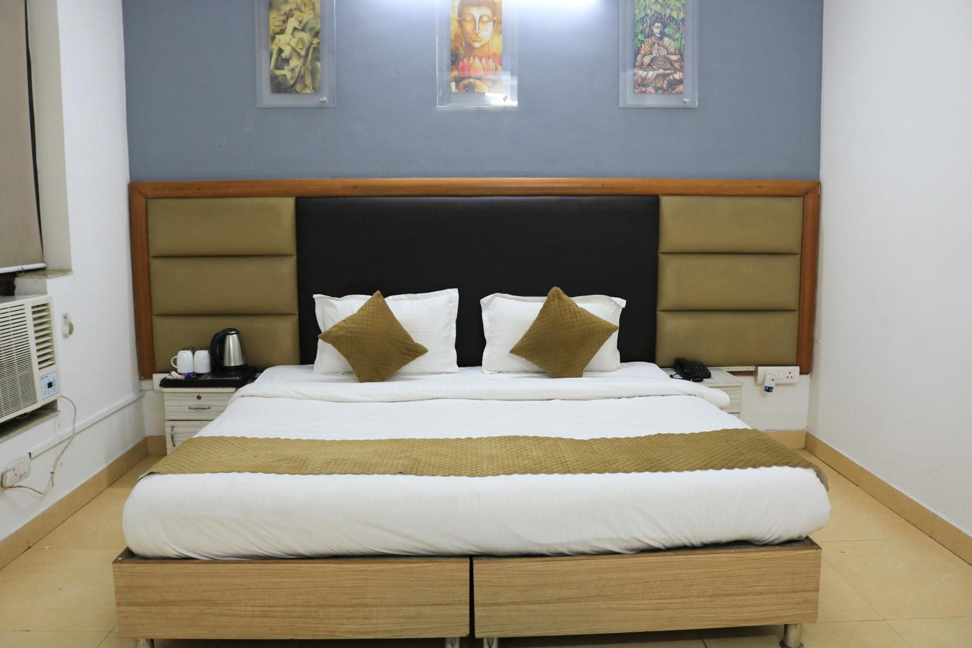 Vinayak Sector 43 Hotel 3*