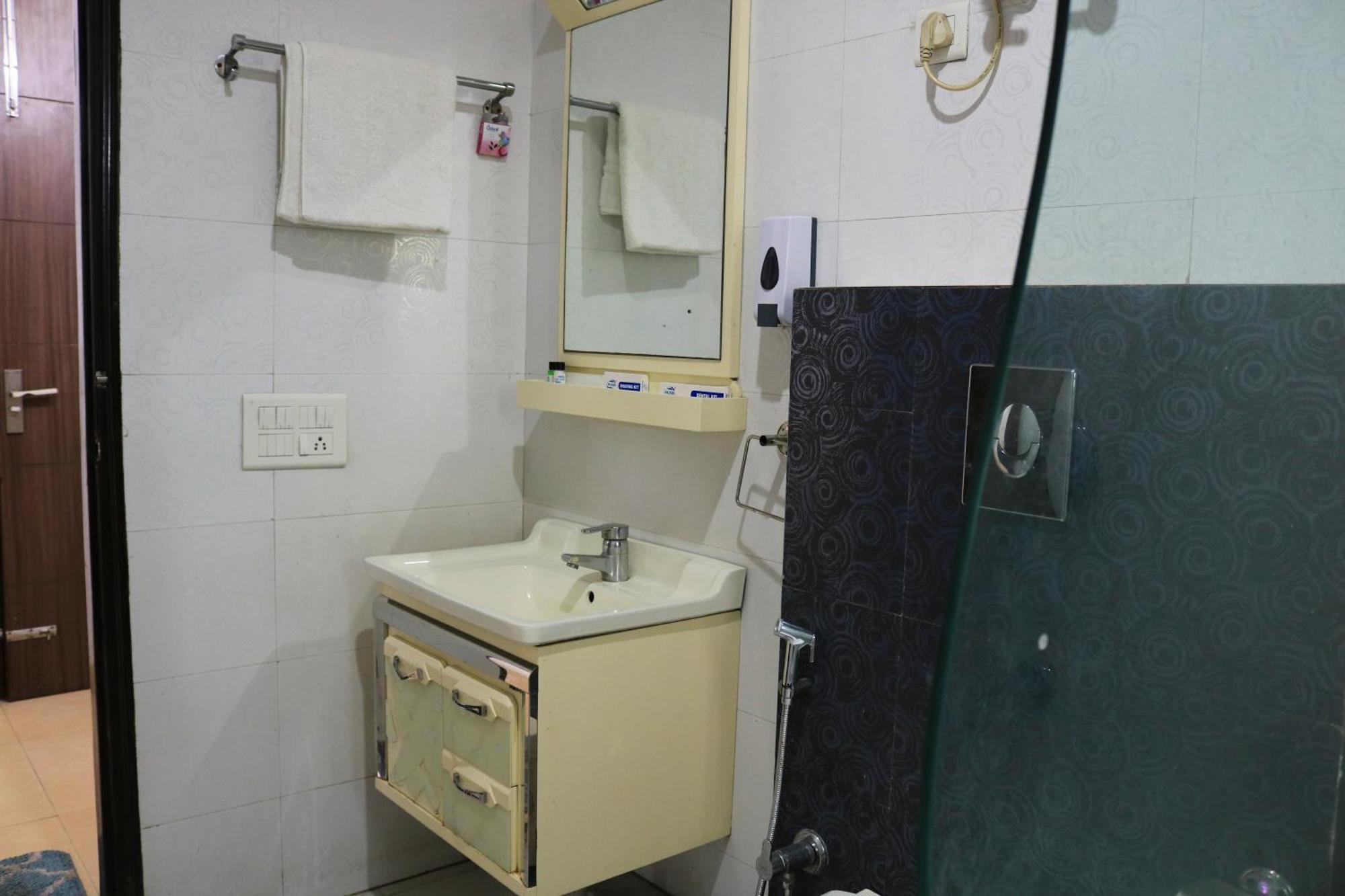 Vinayak Sector 43 Gurgaon
