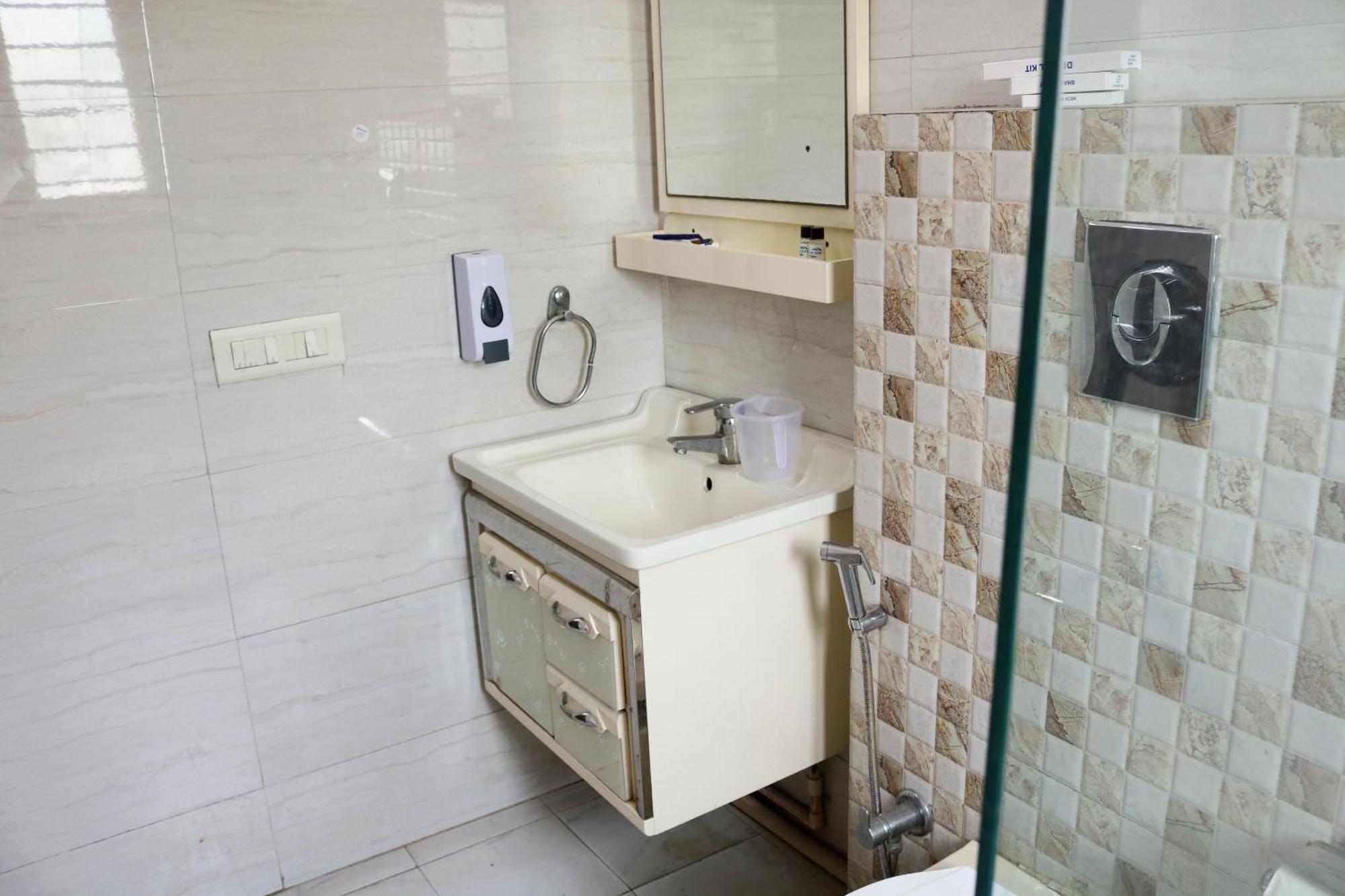 Hotel Vinayak Sector 43 Gurgaon
