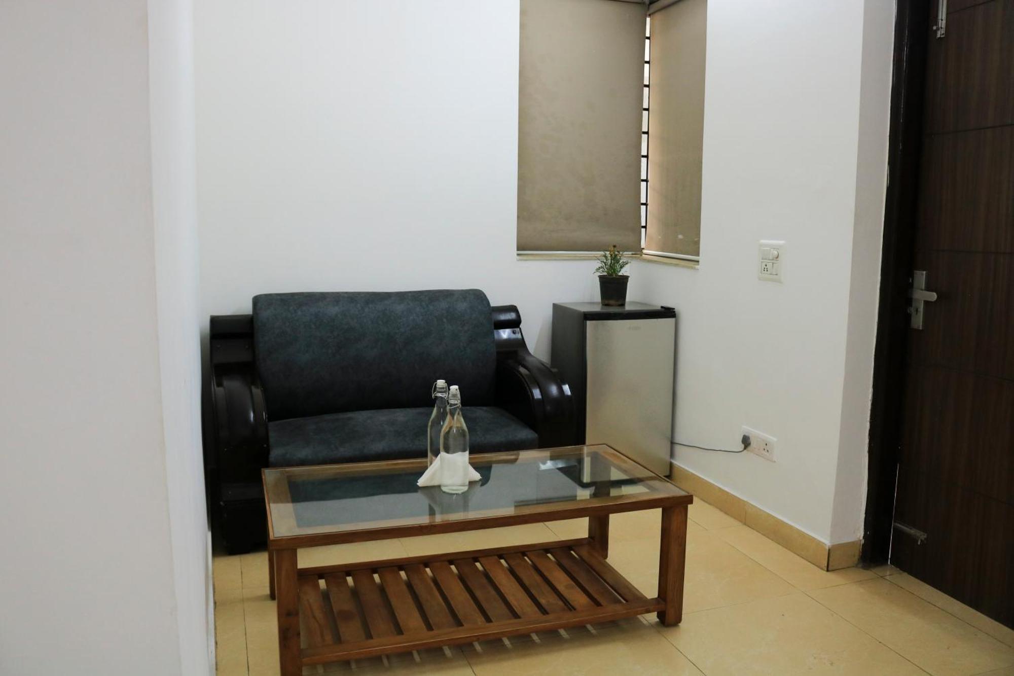 Vinayak Sector 43 Hotel