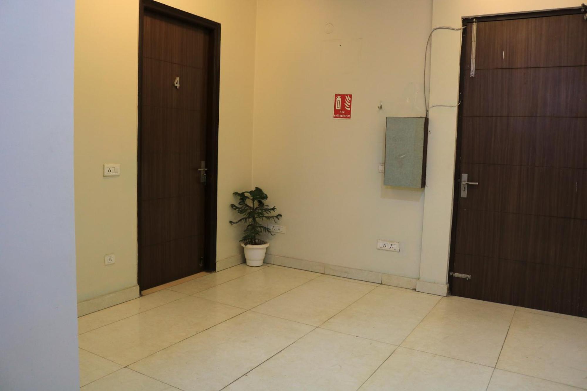 Vinayak Sector 43 3*