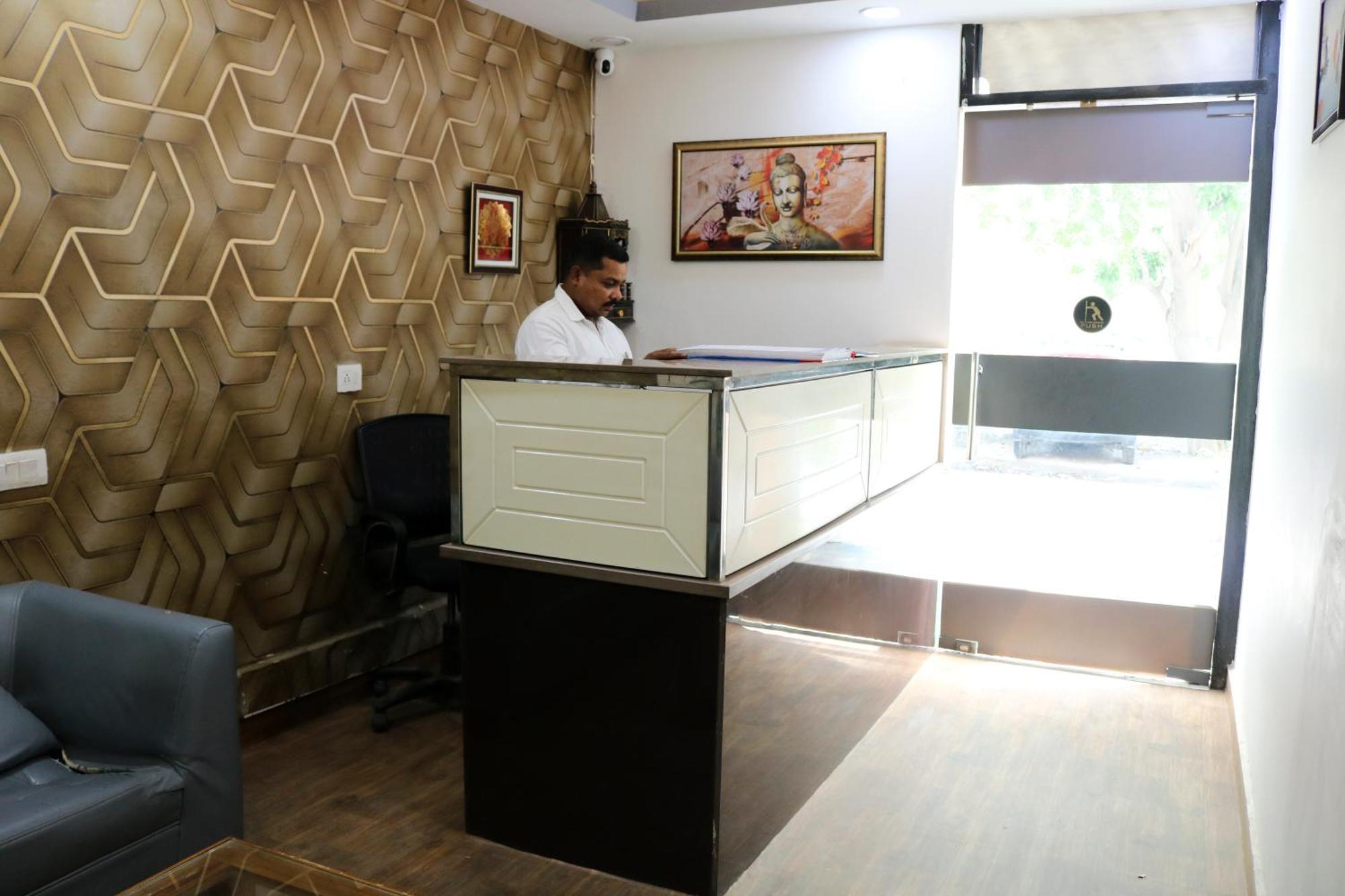 Vinayak Sector 43