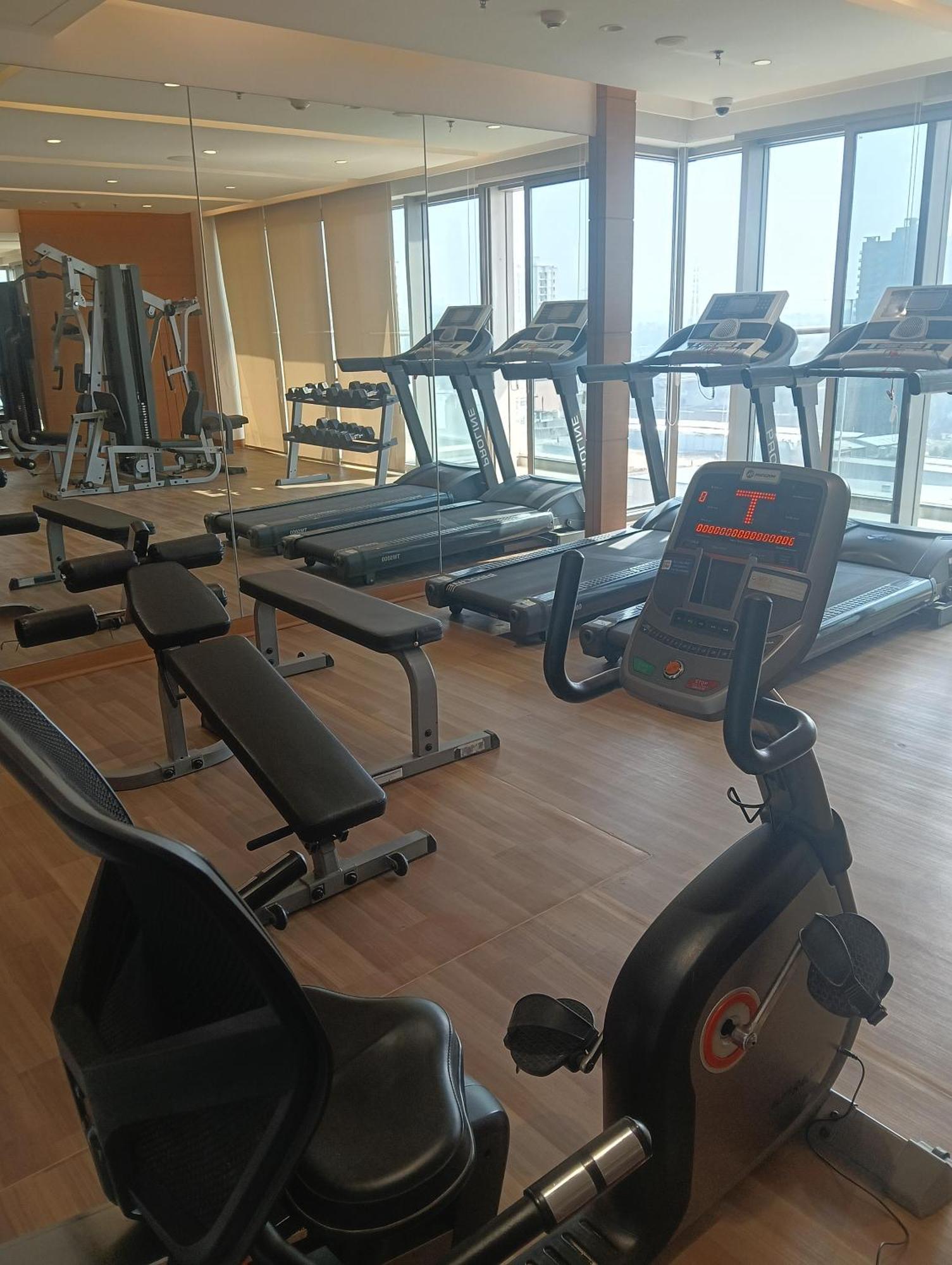 Stylish Street Apartment Gurgaon *