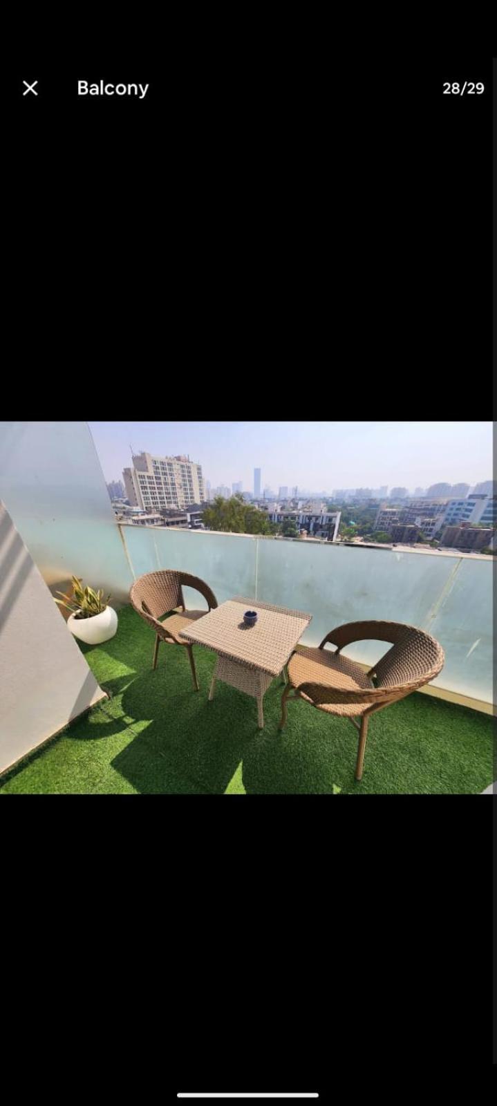 Stylish Street Apartment Gurgaon * Gurgaon