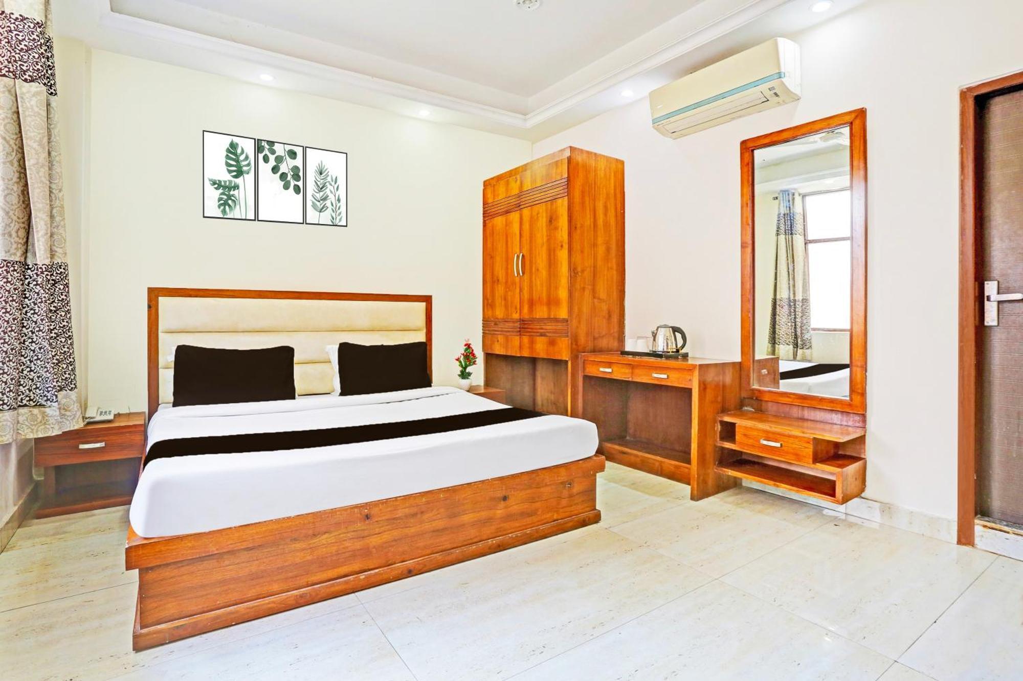 Super O Old Town Hotel 4*