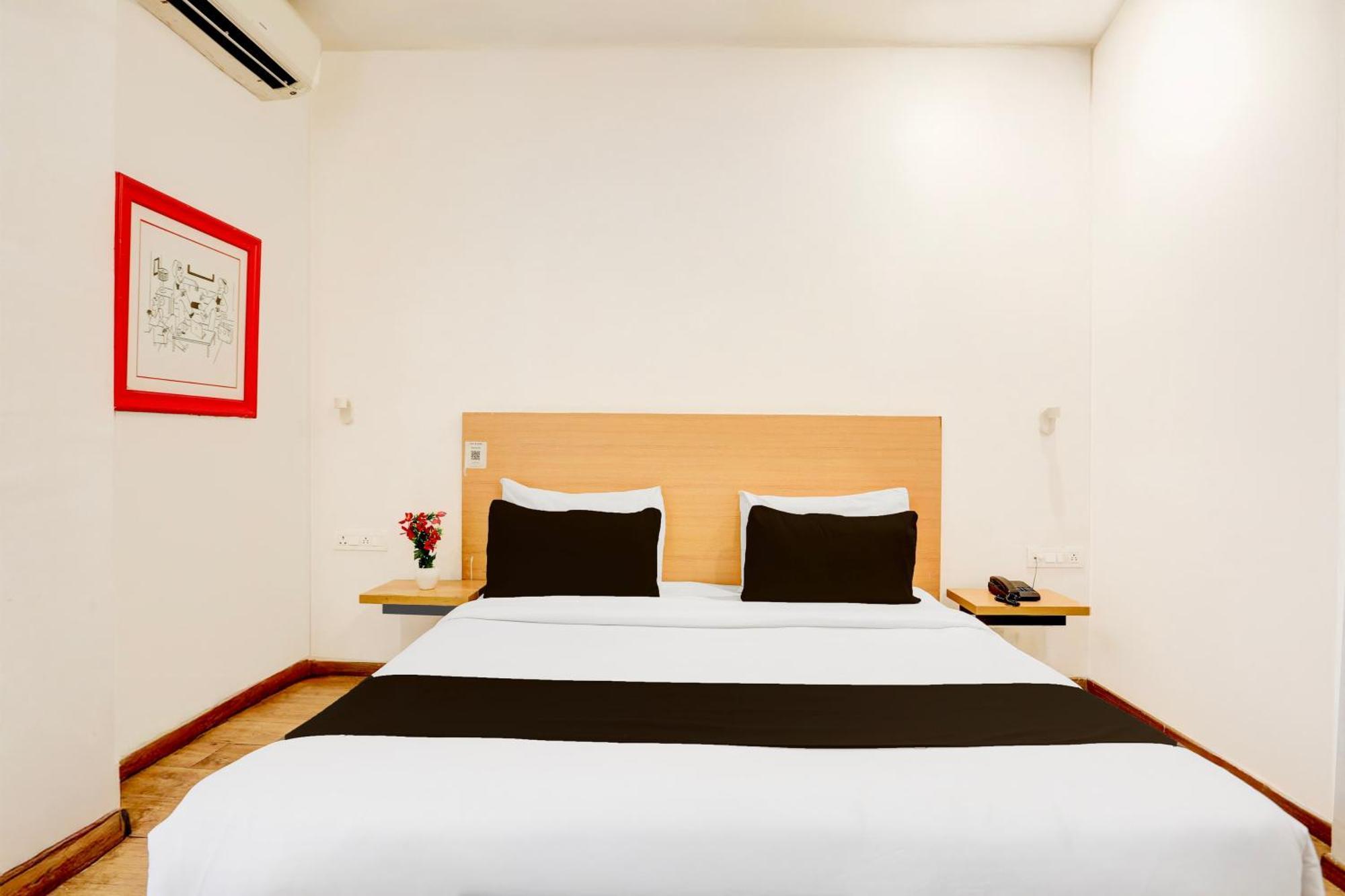 Super Townhouse Sector 64 Near Worldmark Gurugram Formerly Vero