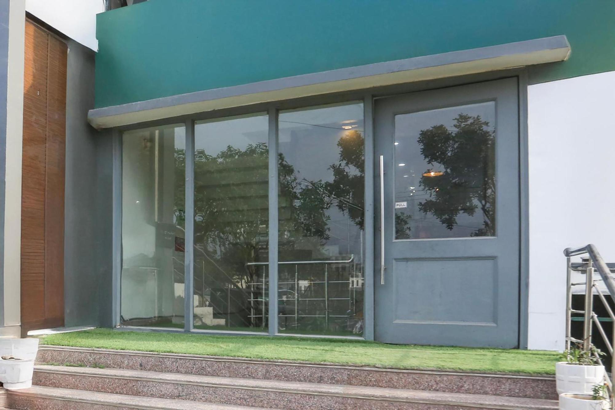 Hotel Super Townhouse Sector 64 Near Worldmark Gurugram Formerly Vero