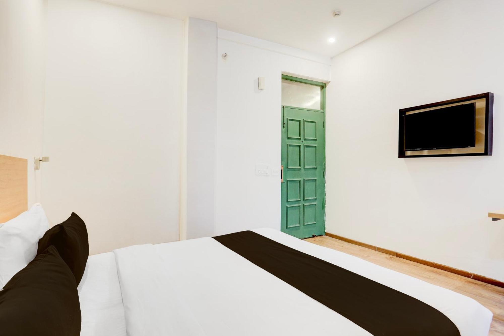 Hotel Super Townhouse Sector 64 Near Worldmark Gurugram Formerly Vero