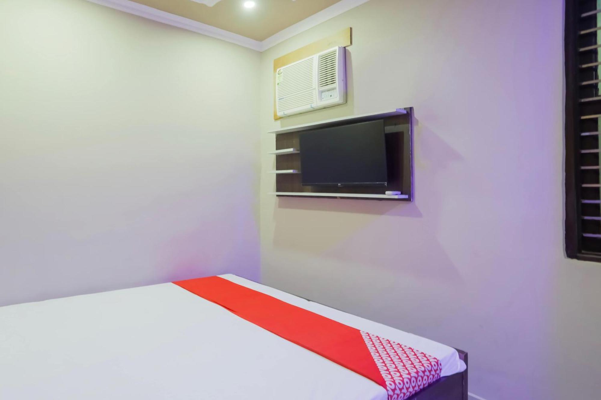 Hotel O The Moody Moon Residency Gurgaon