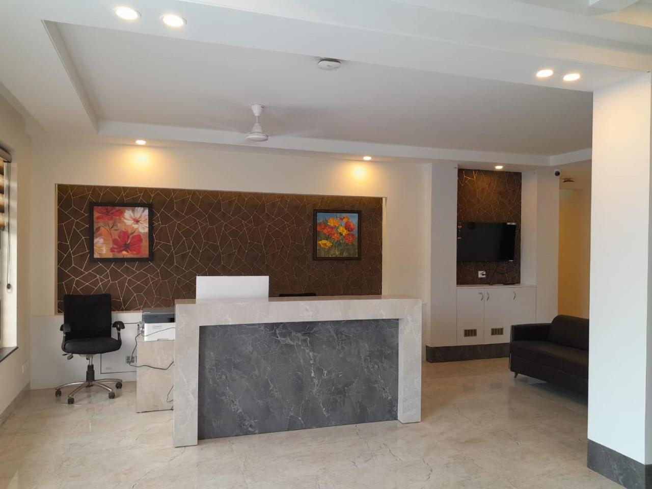 The Luxem - Behind Ibis Gurugram 3* Gurgaon