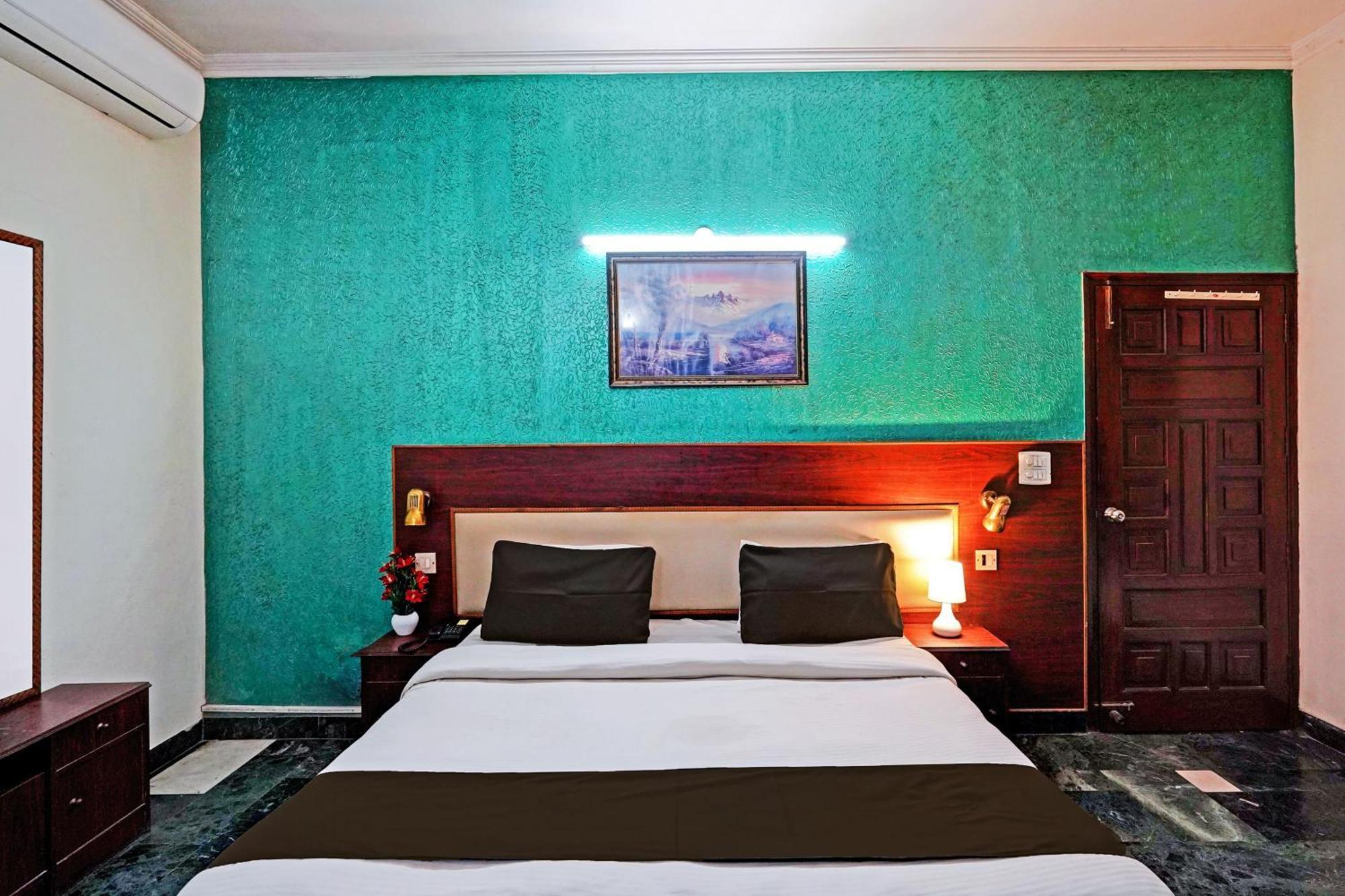 Hotel O Primero Near Aravali Biodiversity Park 3*