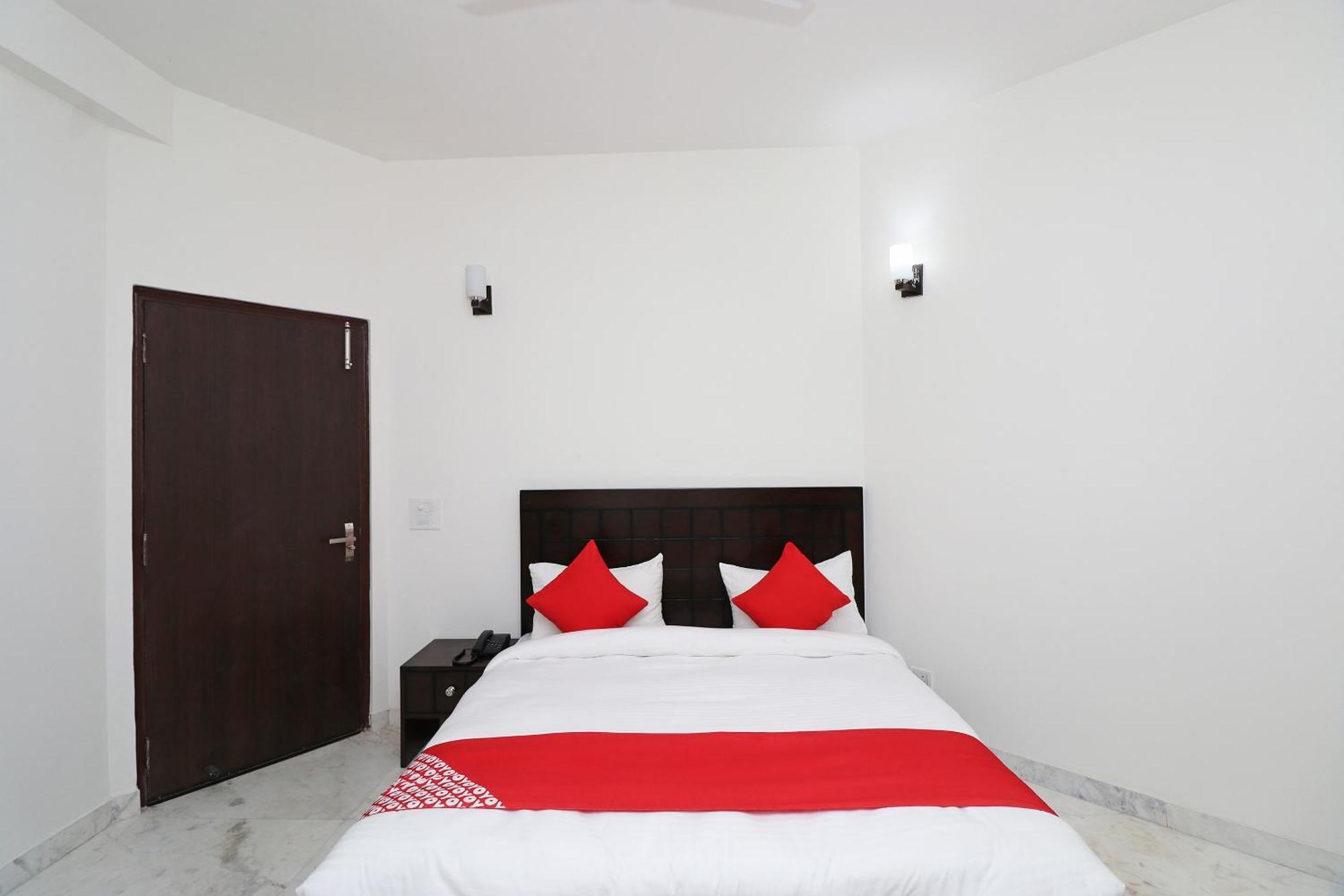 O The Primero Near Leisure Valley Park 3* Gurgaon