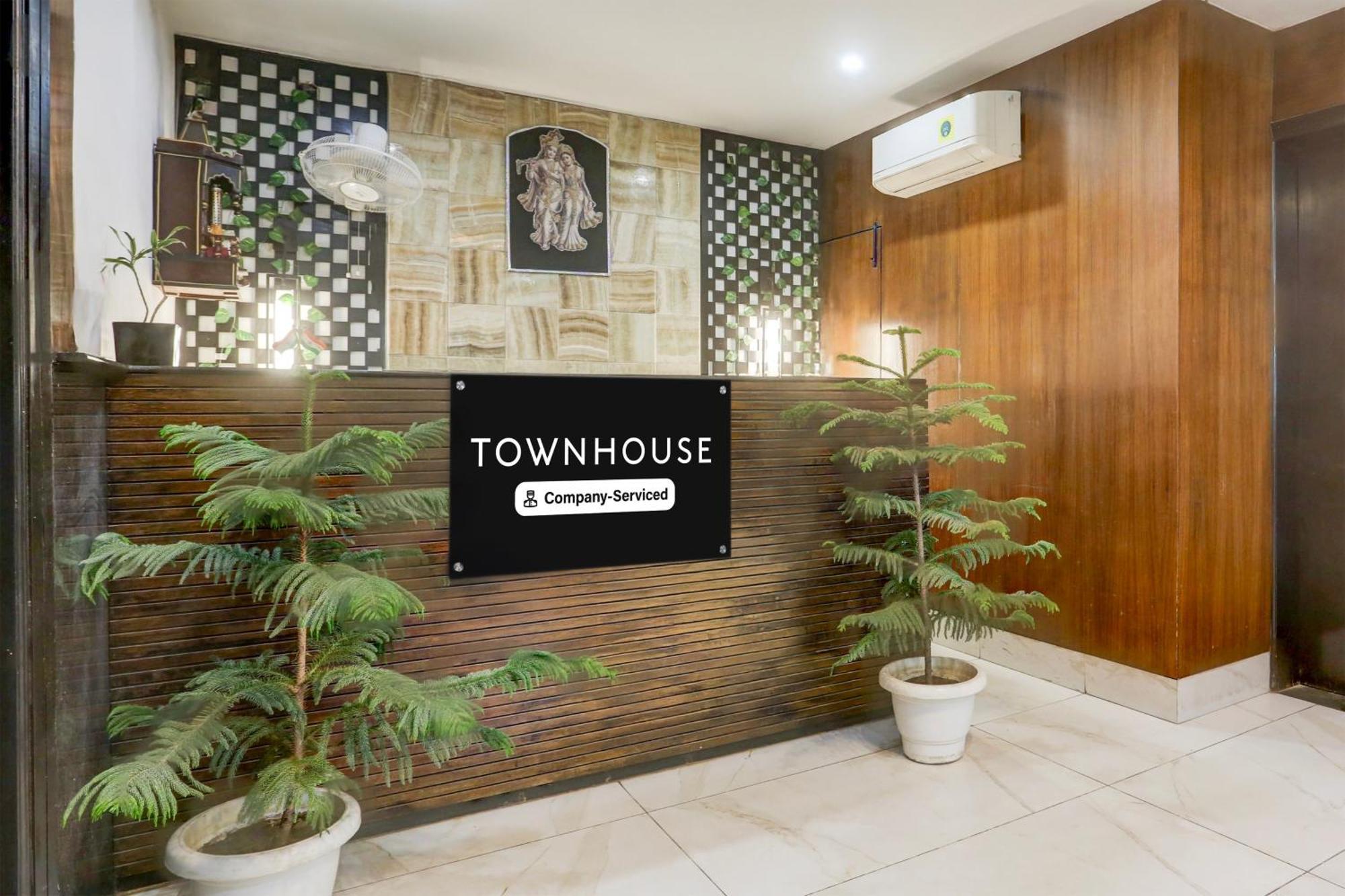 Townhouse Sushant Lok Phase 1 Formerly Hotel Neven 3* Gurgaon