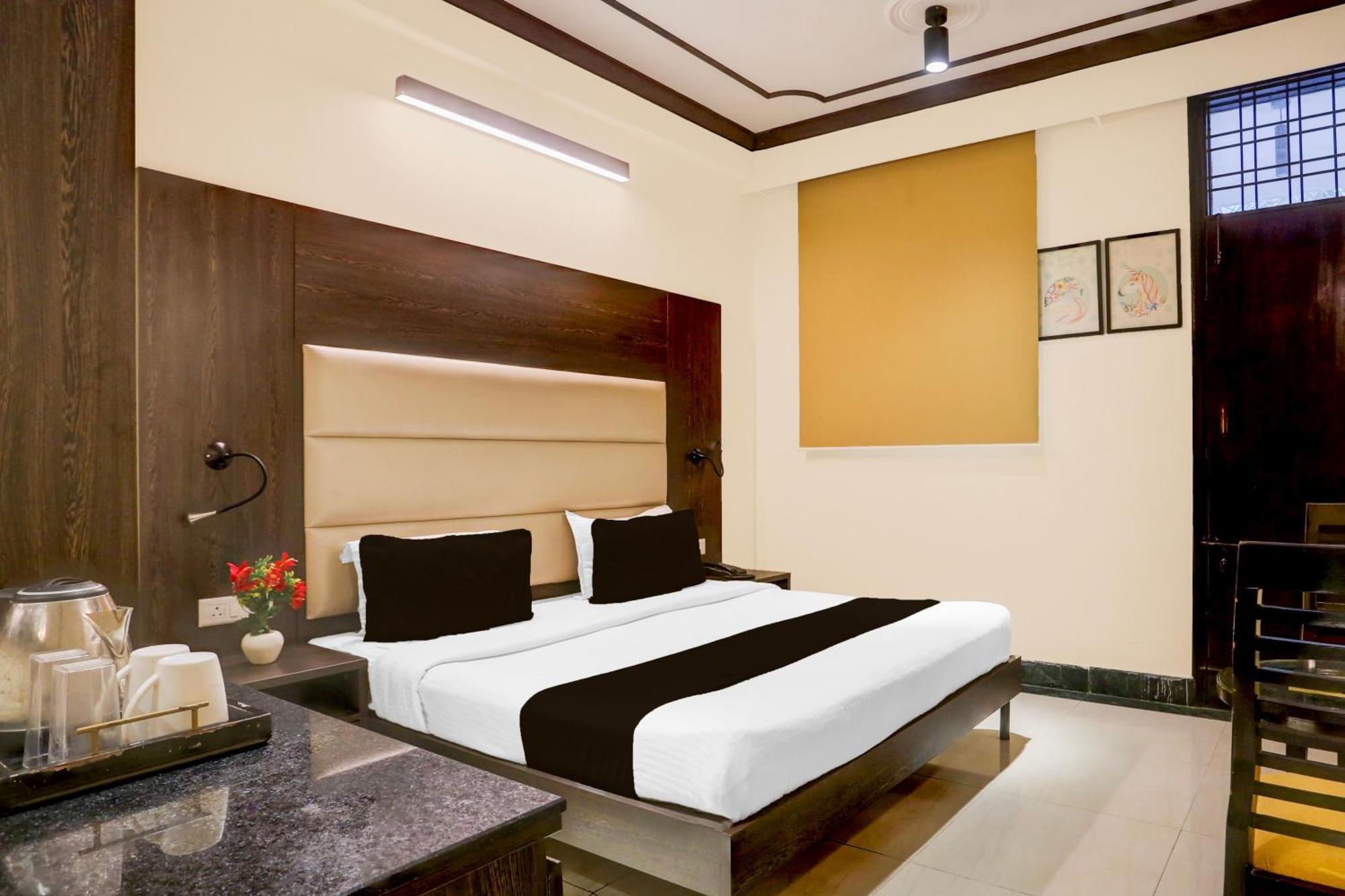Townhouse Sushant Lok Phase 1 Formerly Hotel Neven 3* Gurgaon