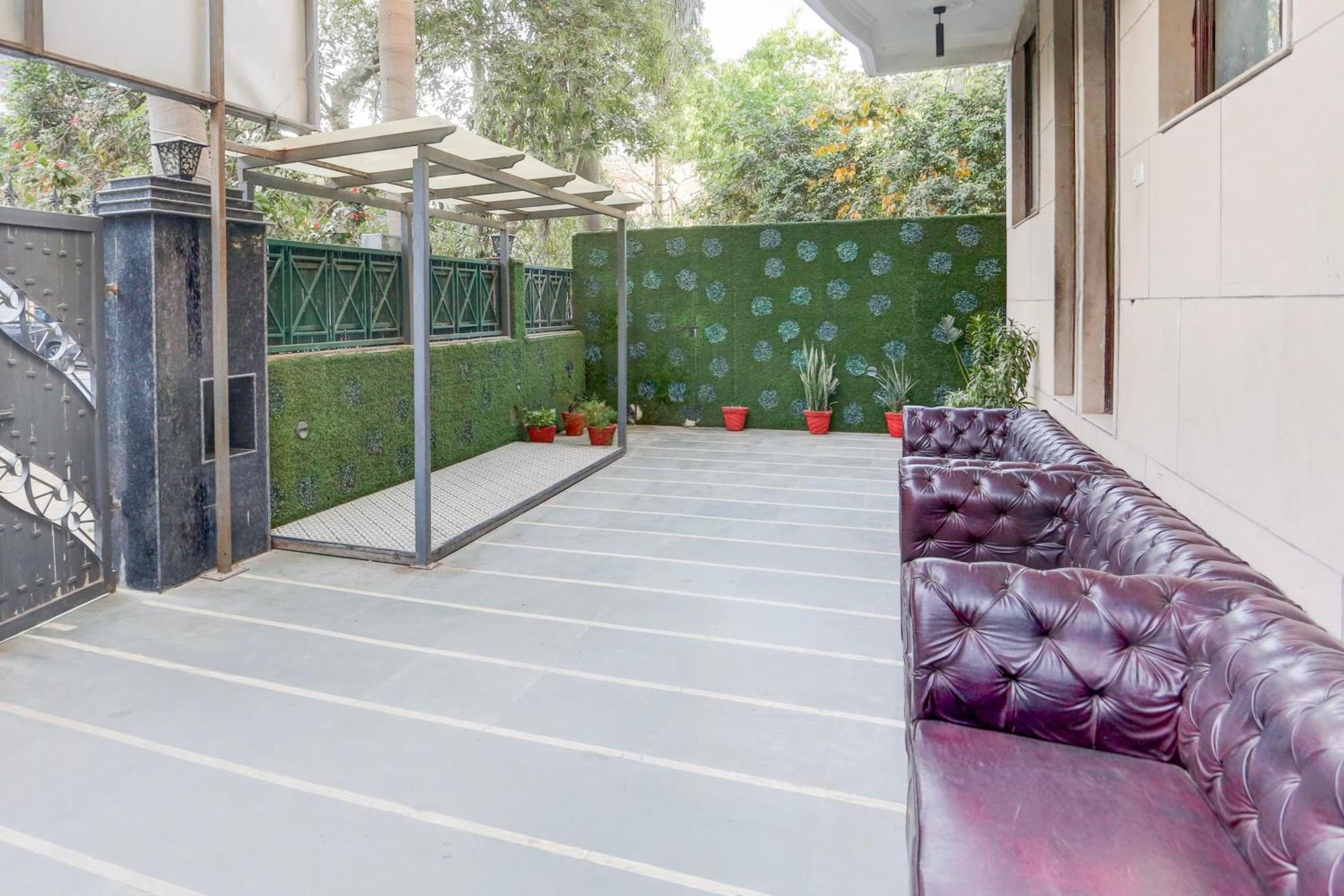 Hotel Townhouse Sushant Lok Phase 1 Formerly Hotel Neven