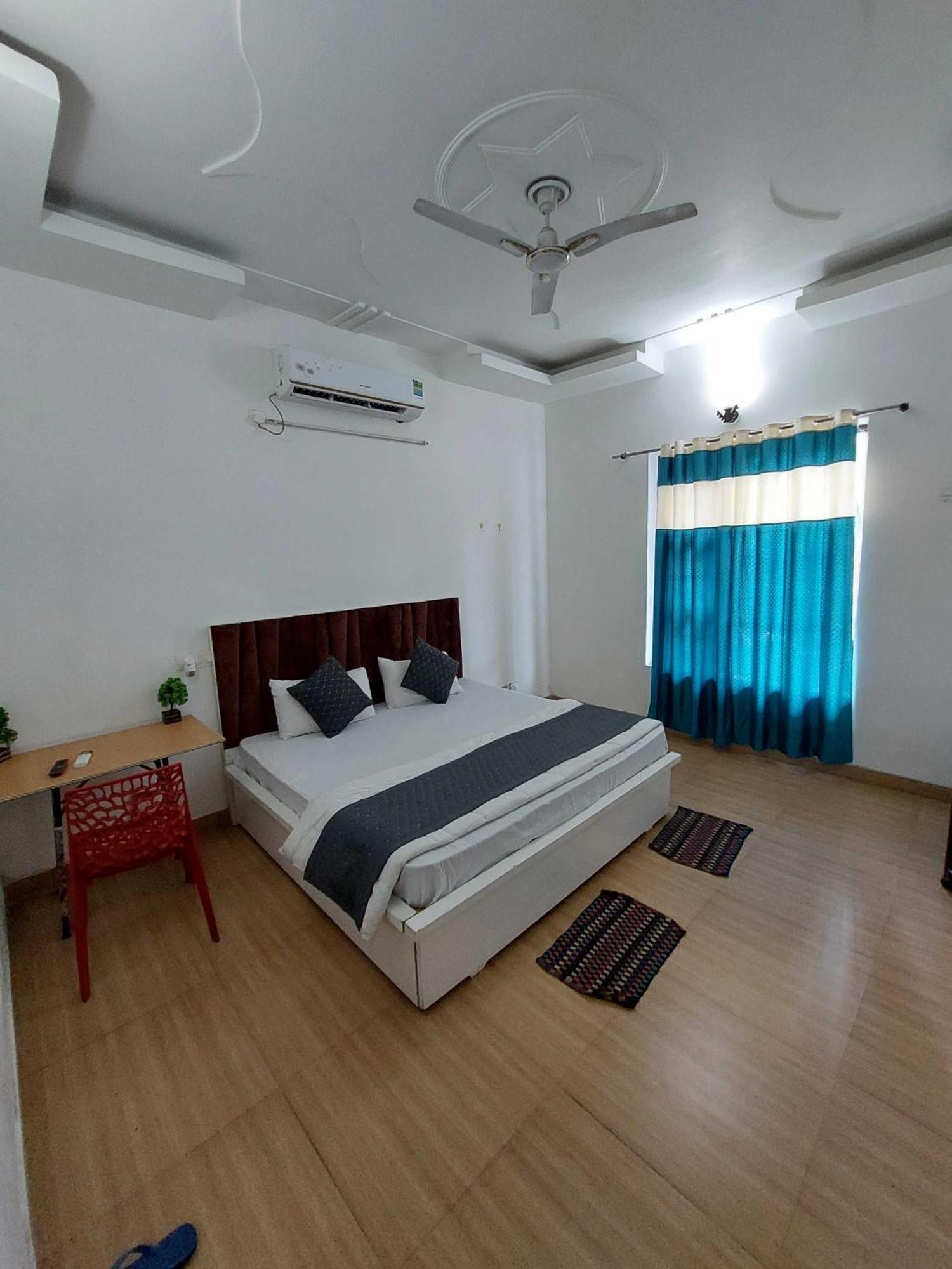 Hotel O Naveen Residancy Gurgaon