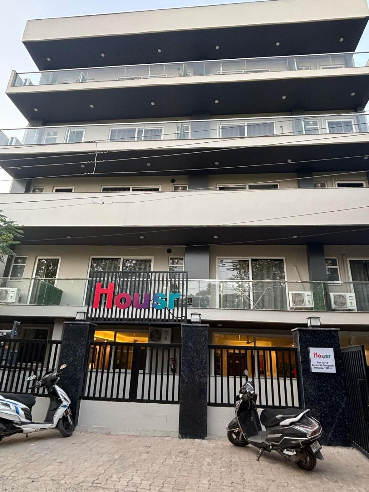 Housr 56 Ii Hotel