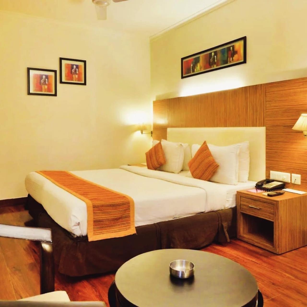 Sk Premium Park Ggn 3* Gurgaon