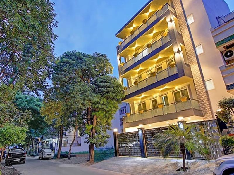 Nuab House - Near Fortis, Max, Medanta, Paras Hospitals And Huda Metro