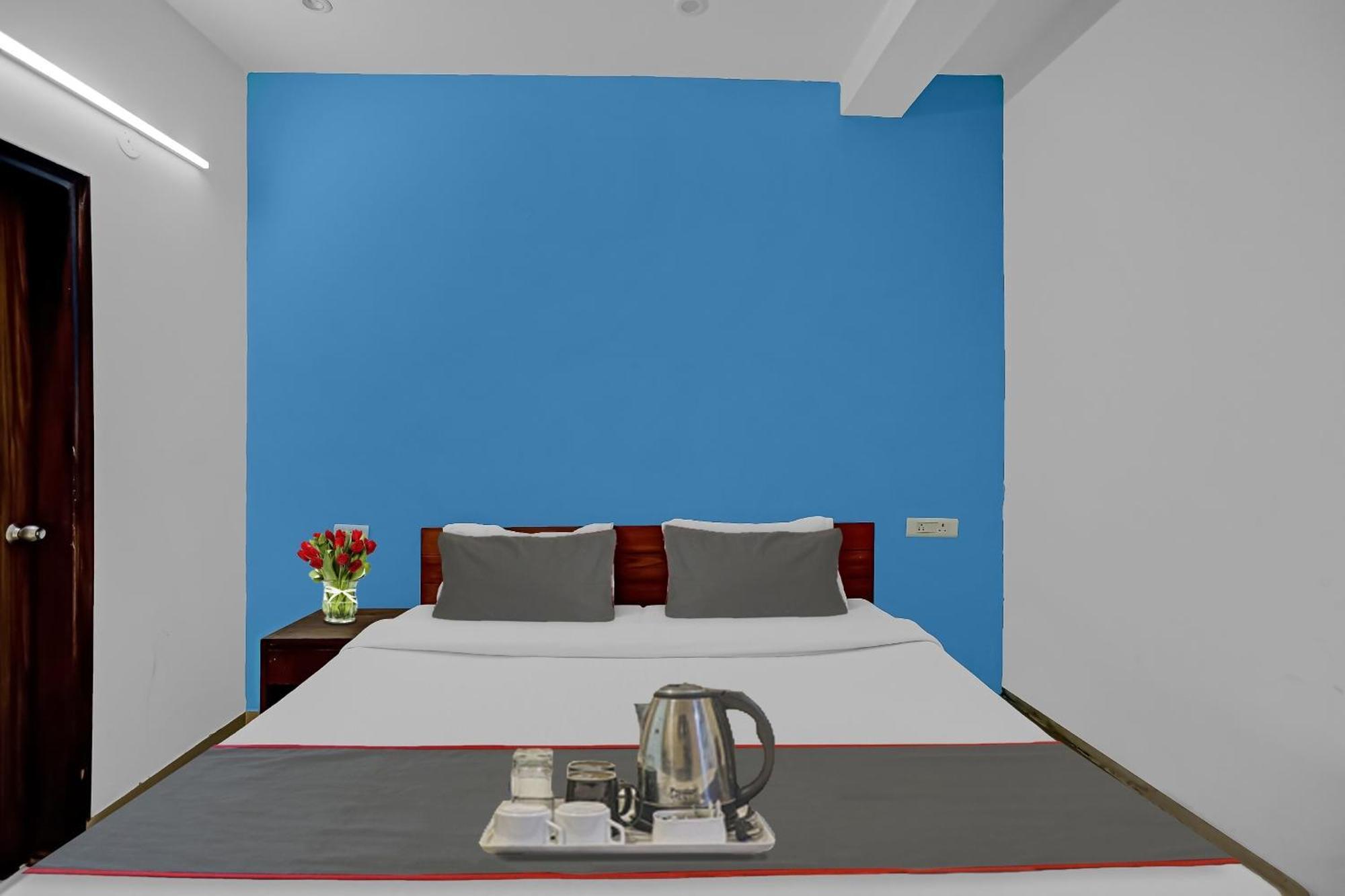 Collection O Daffodils Hotel Gurgaon