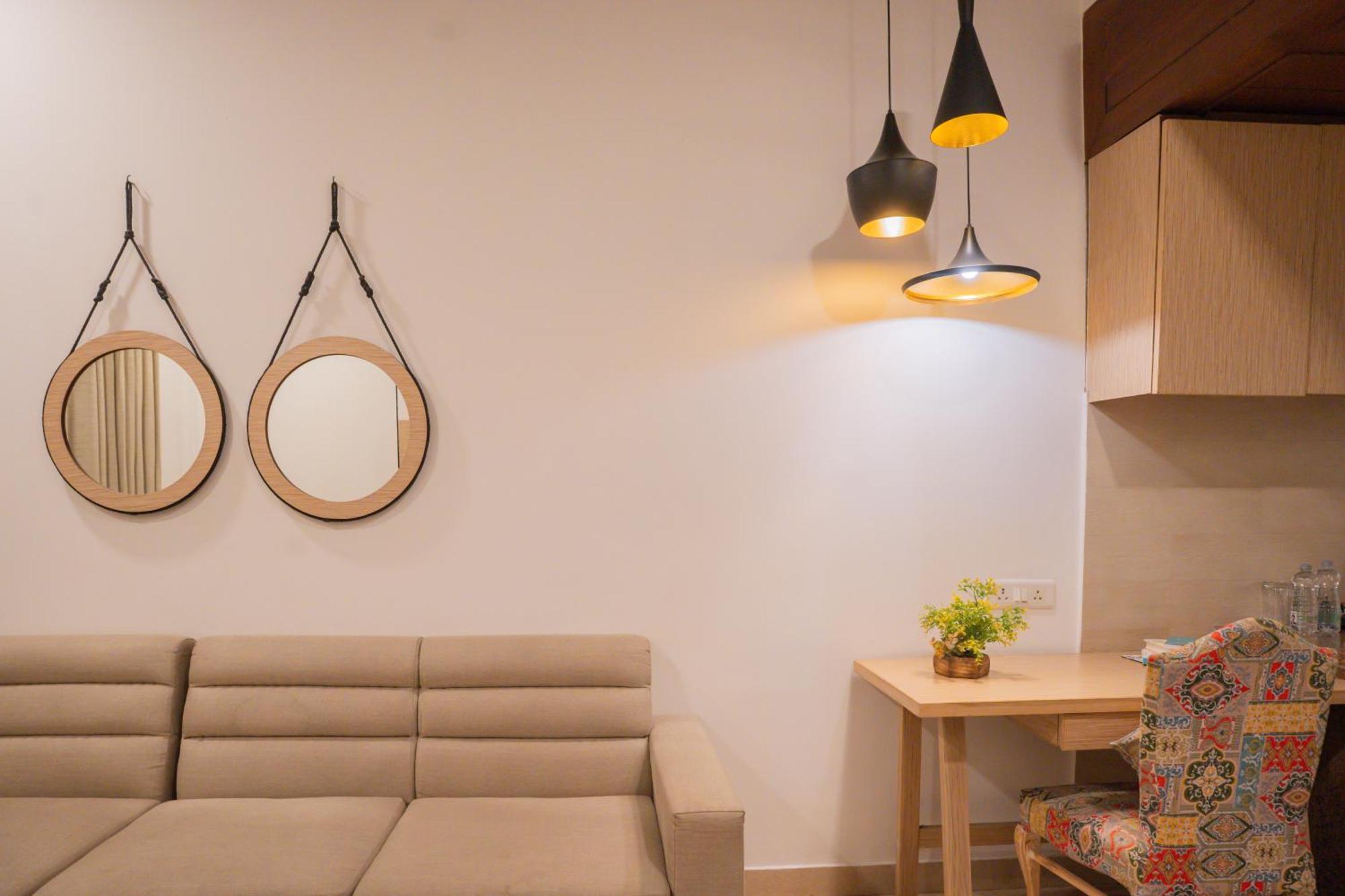 Guest house Ahuja Residency Parklane 3*