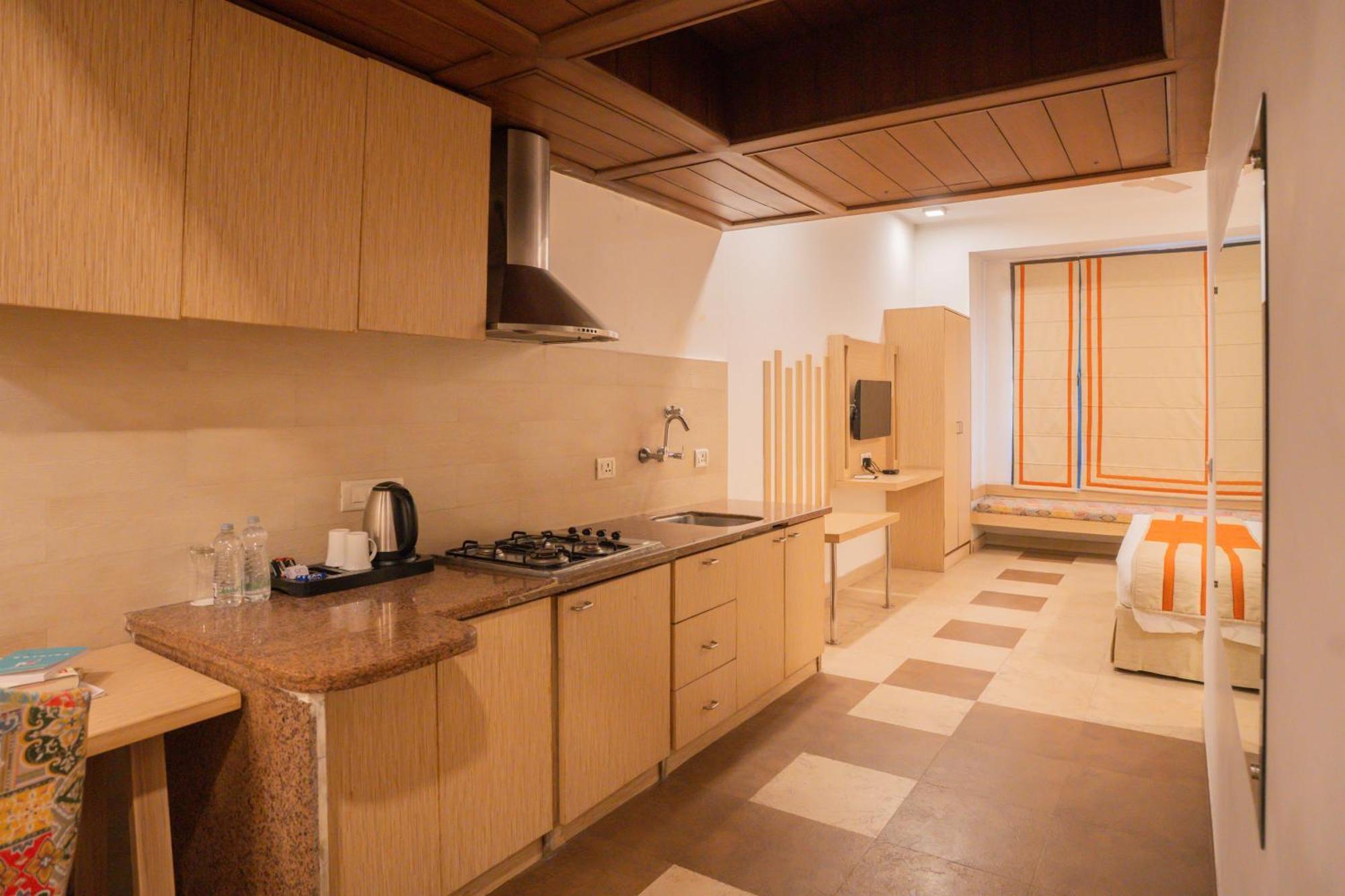 Ahuja Residency Parklane Guest house