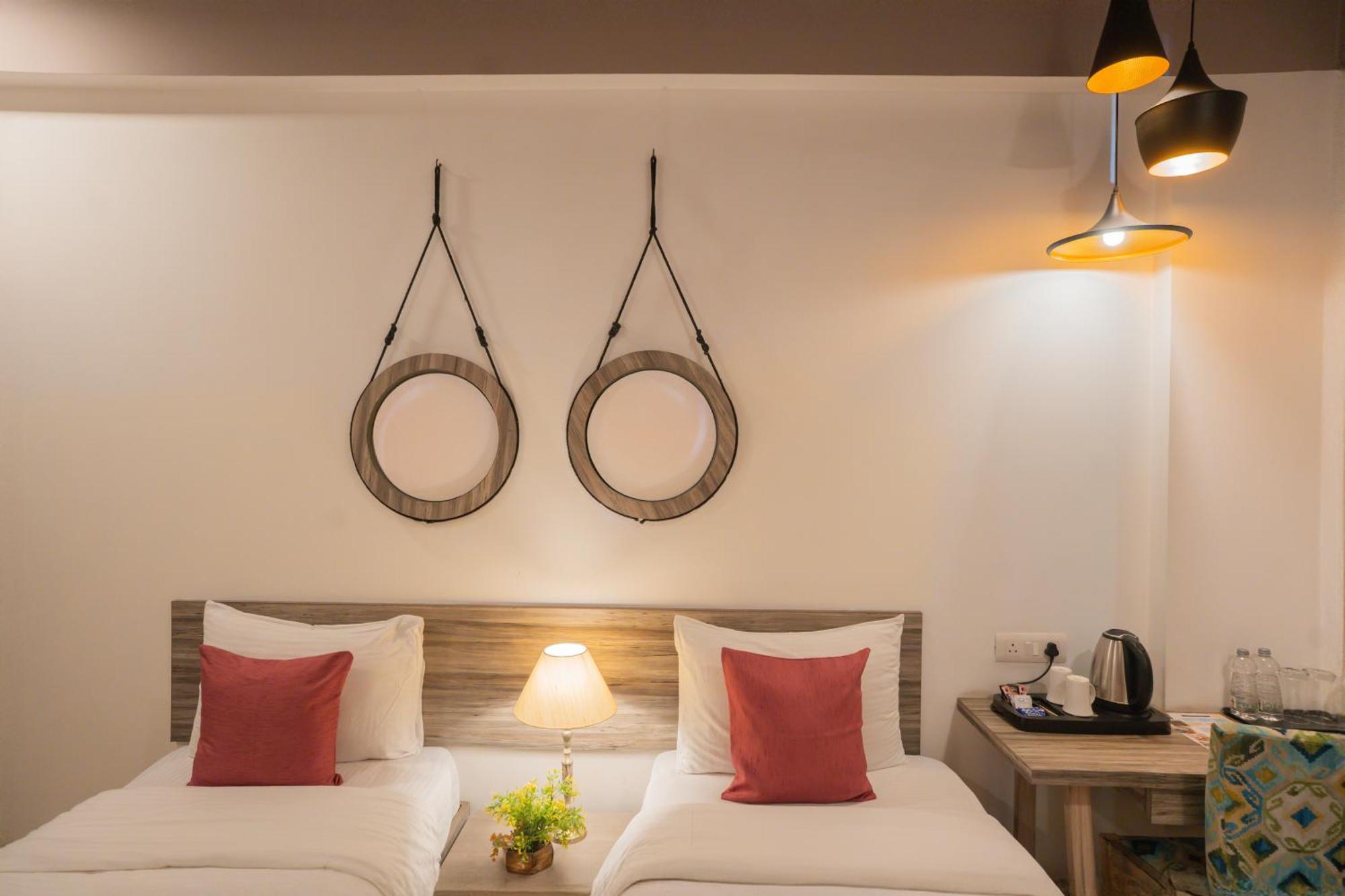 Ahuja Residency Parklane 3*