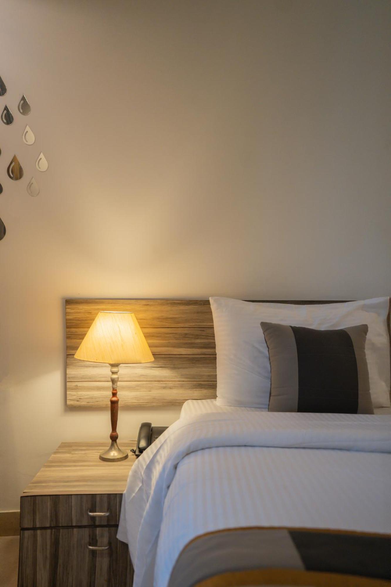 Ahuja Residency Parklane Guest house 3*