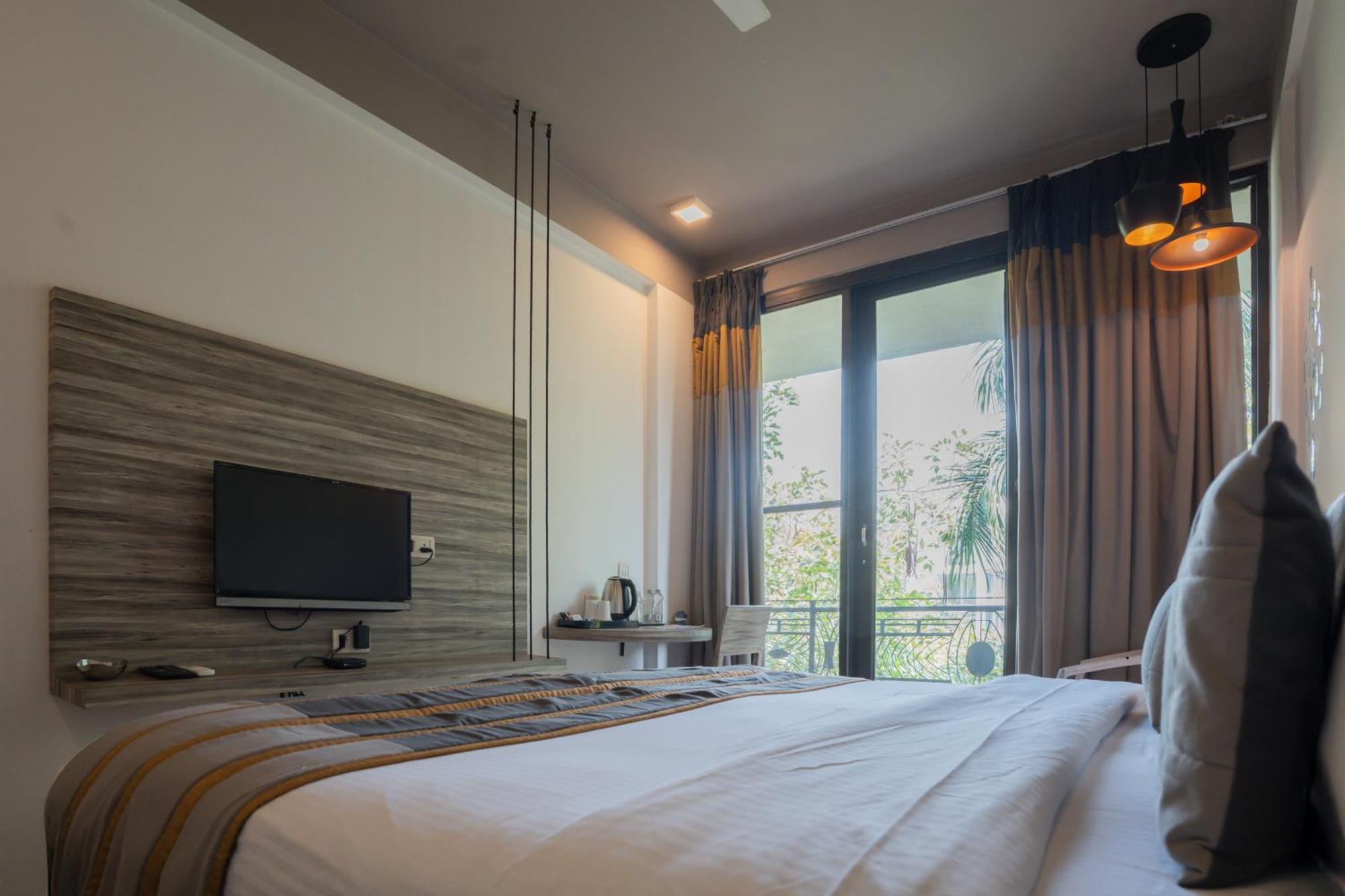 Ahuja Residency Parklane 3* Gurgaon