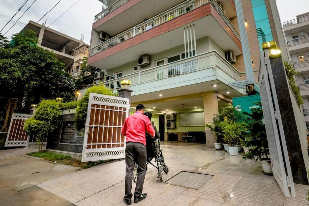 Apartment Parfait Street Retreat 2bhk Paras Fortis Balcony