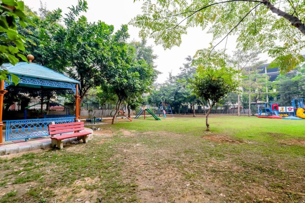 Parfait Street Retreat 2bhk Paras Fortis Balcony Apartment