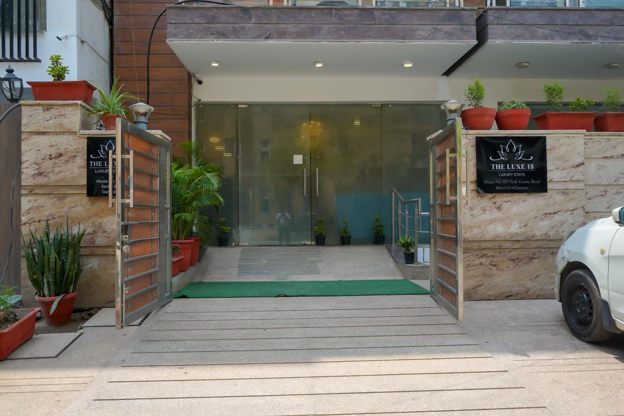 Hotel The Luxe 18 - Golf Course Road
