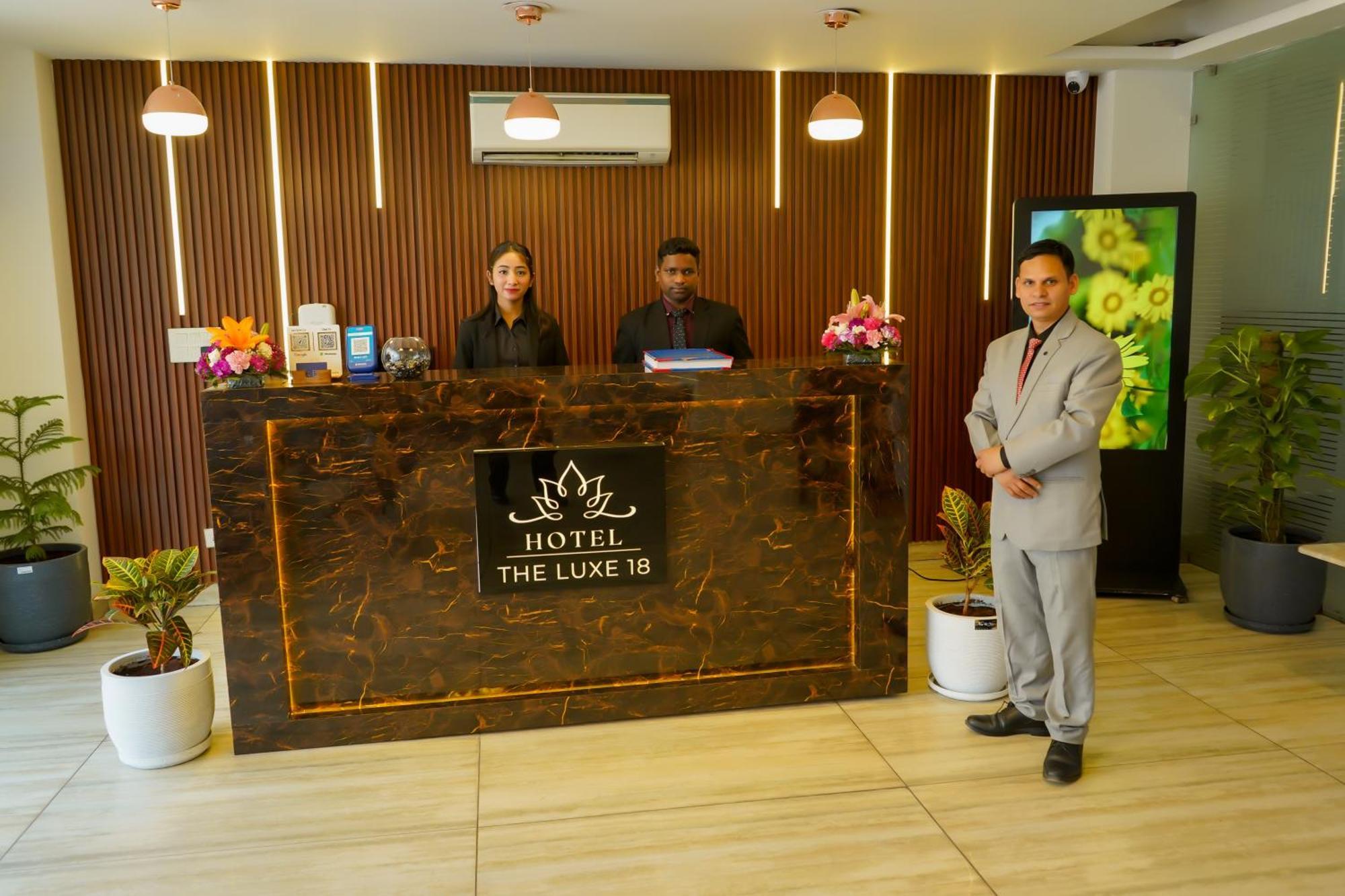 Hotel The Luxe 18 - Golf Course Road 3*