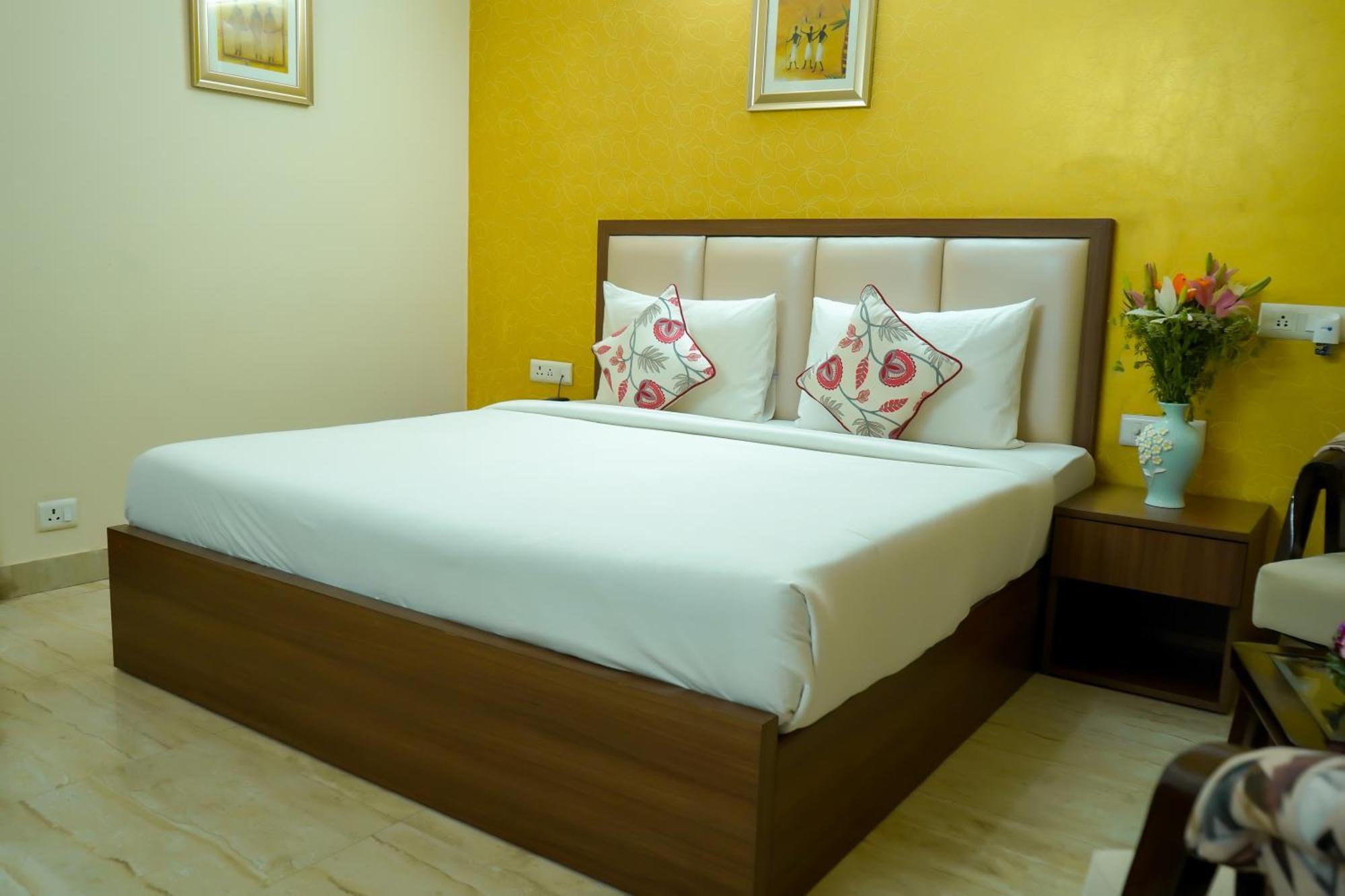 The Luxe 18 - Golf Course Road Hotel Gurgaon