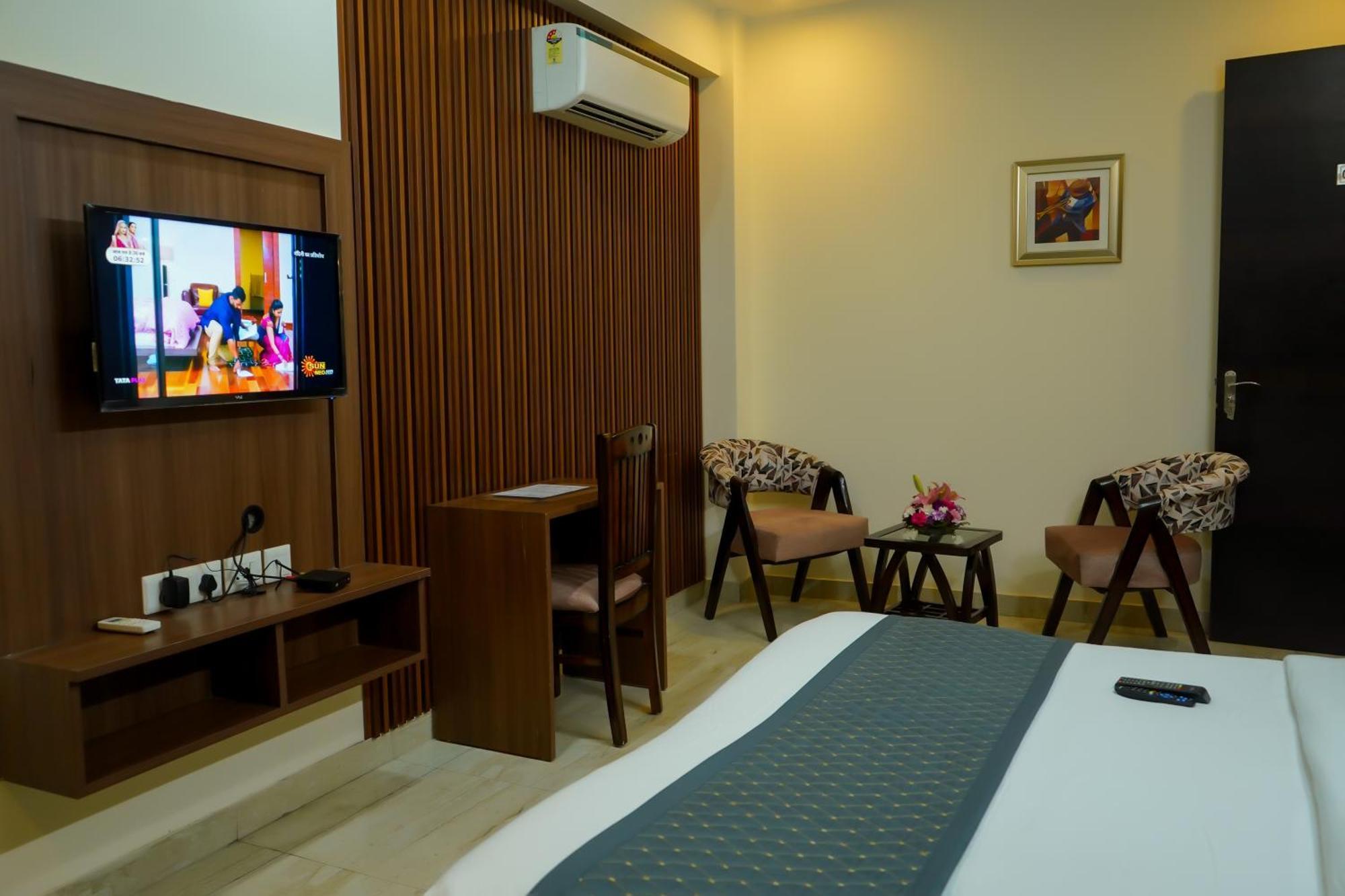 Hotel The Luxe 18 - Golf Course Road