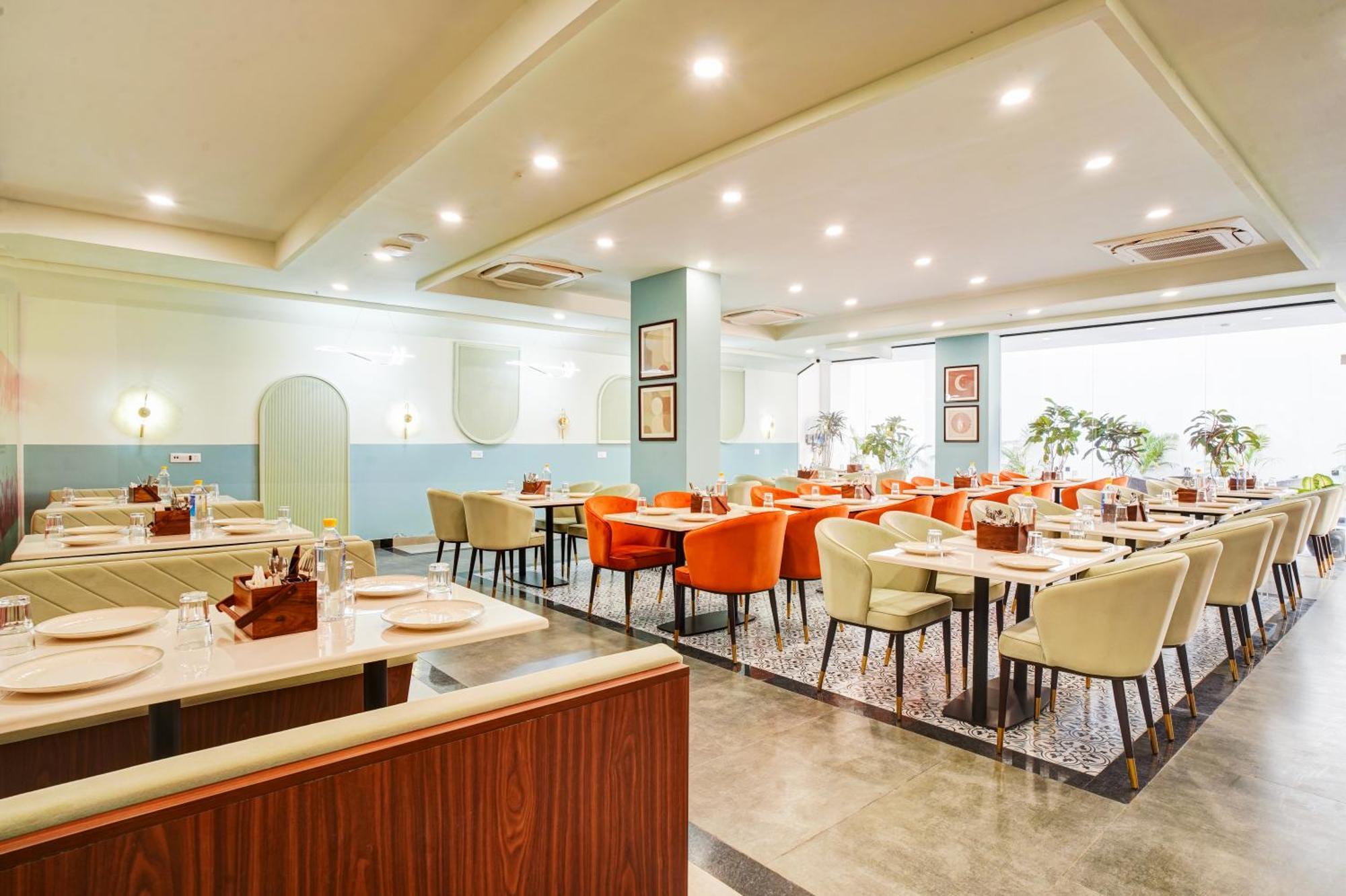 Hotel Saltstayz Premier - Arjun Marg 3*