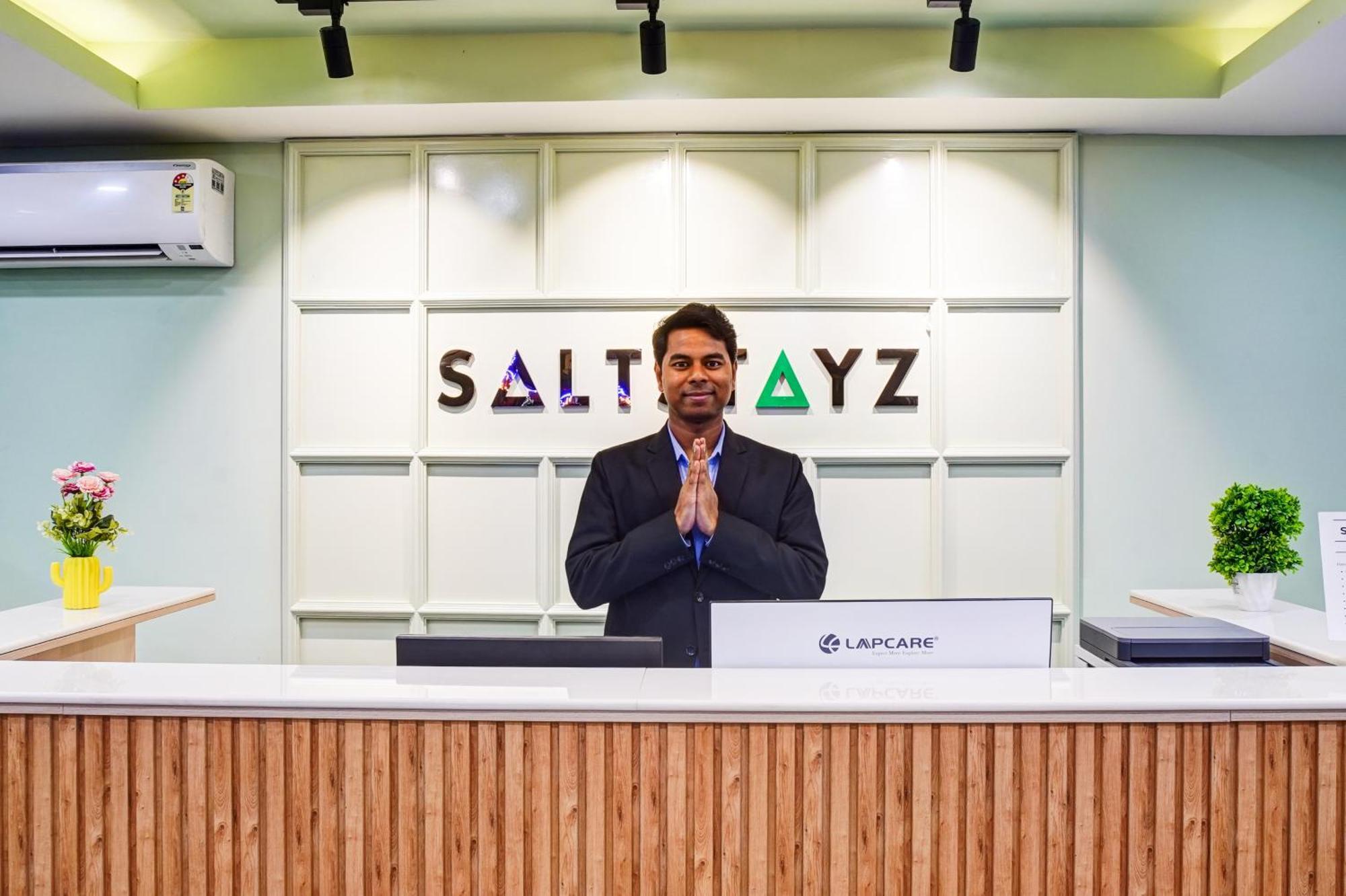 Saltstayz Premier - Arjun Marg Hotel 3*