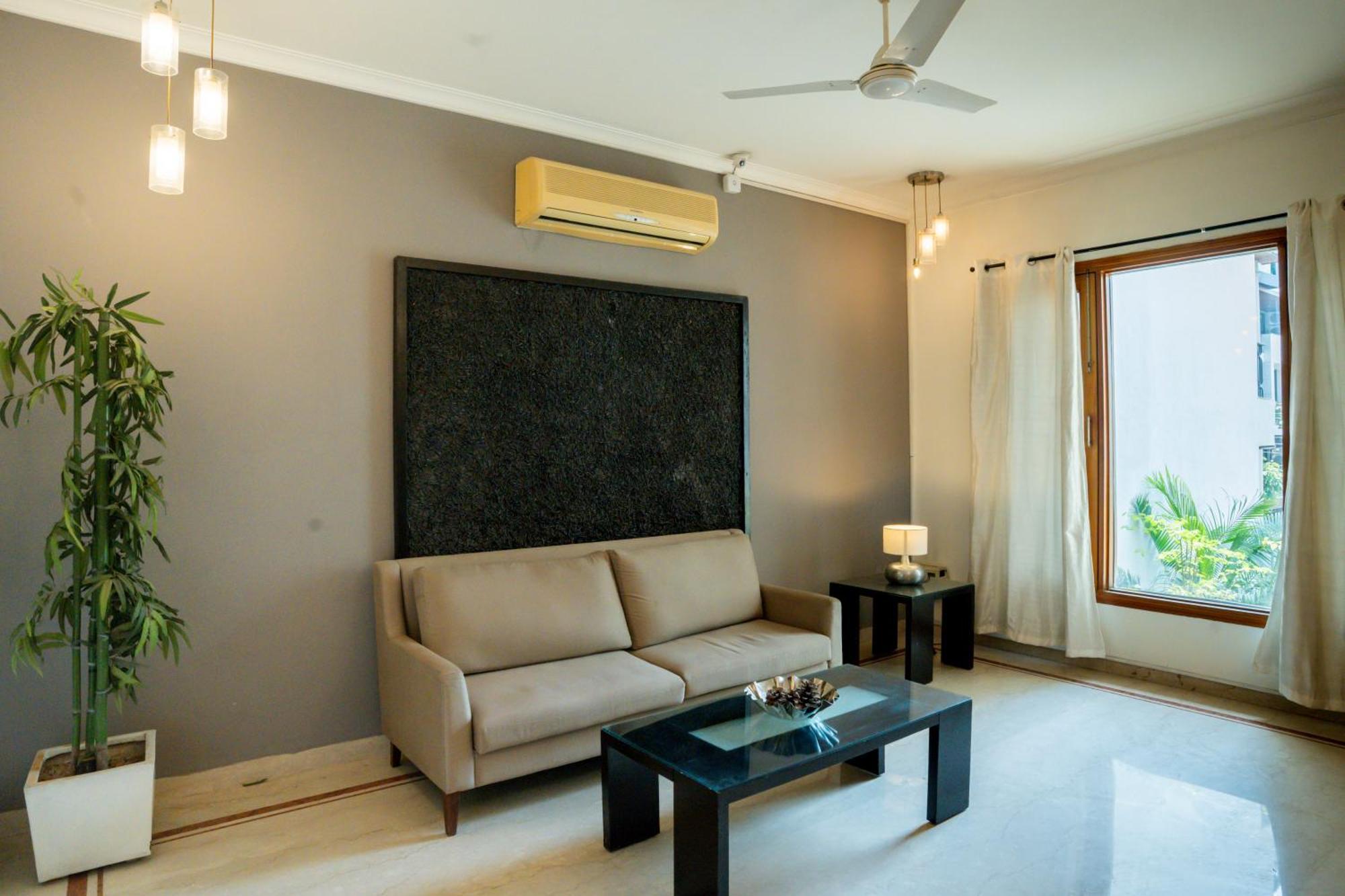 Ahuja Residency Cyber City I 3* Gurgaon