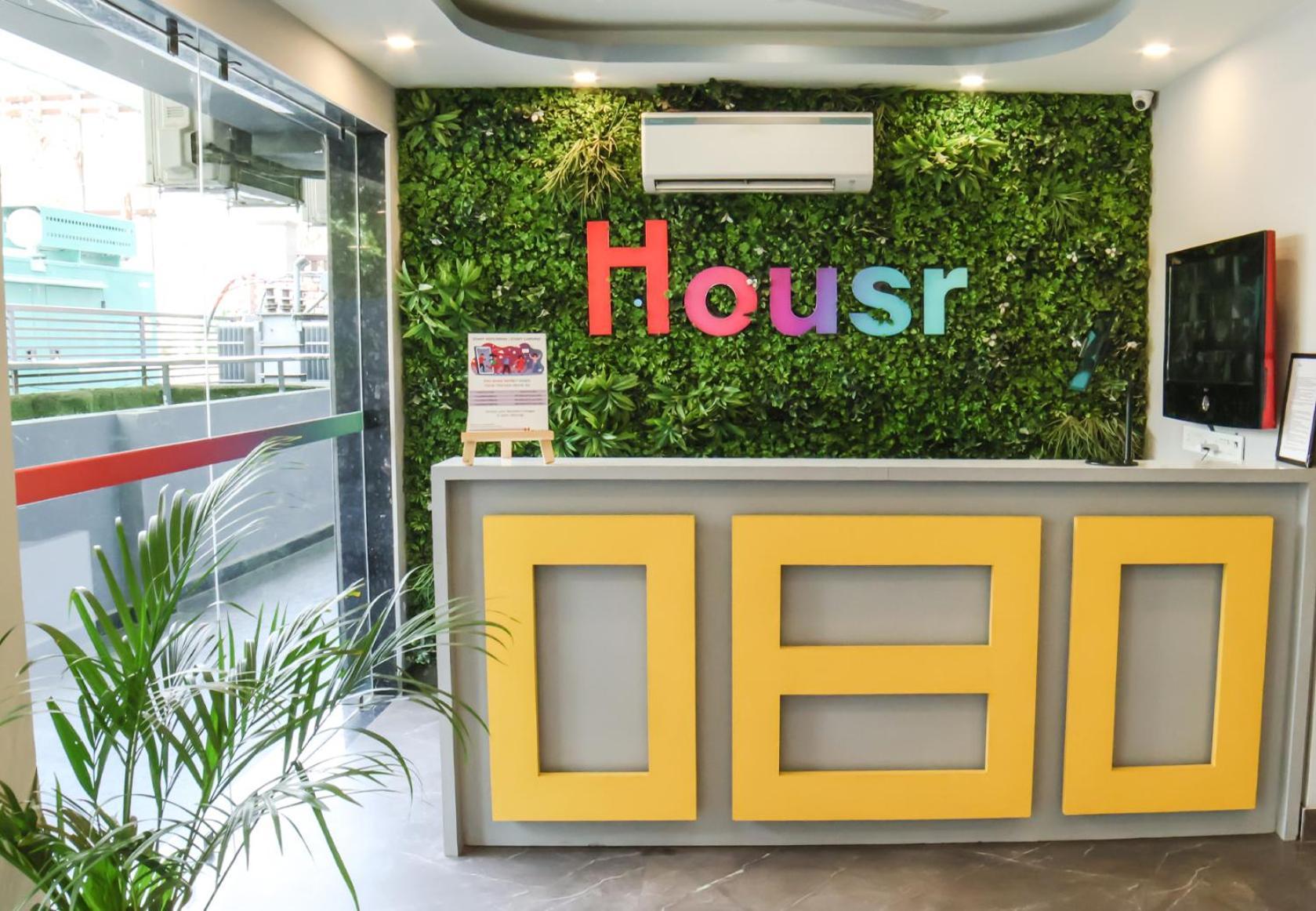 Housr Sector 38 Near Medanta Hospital 4*