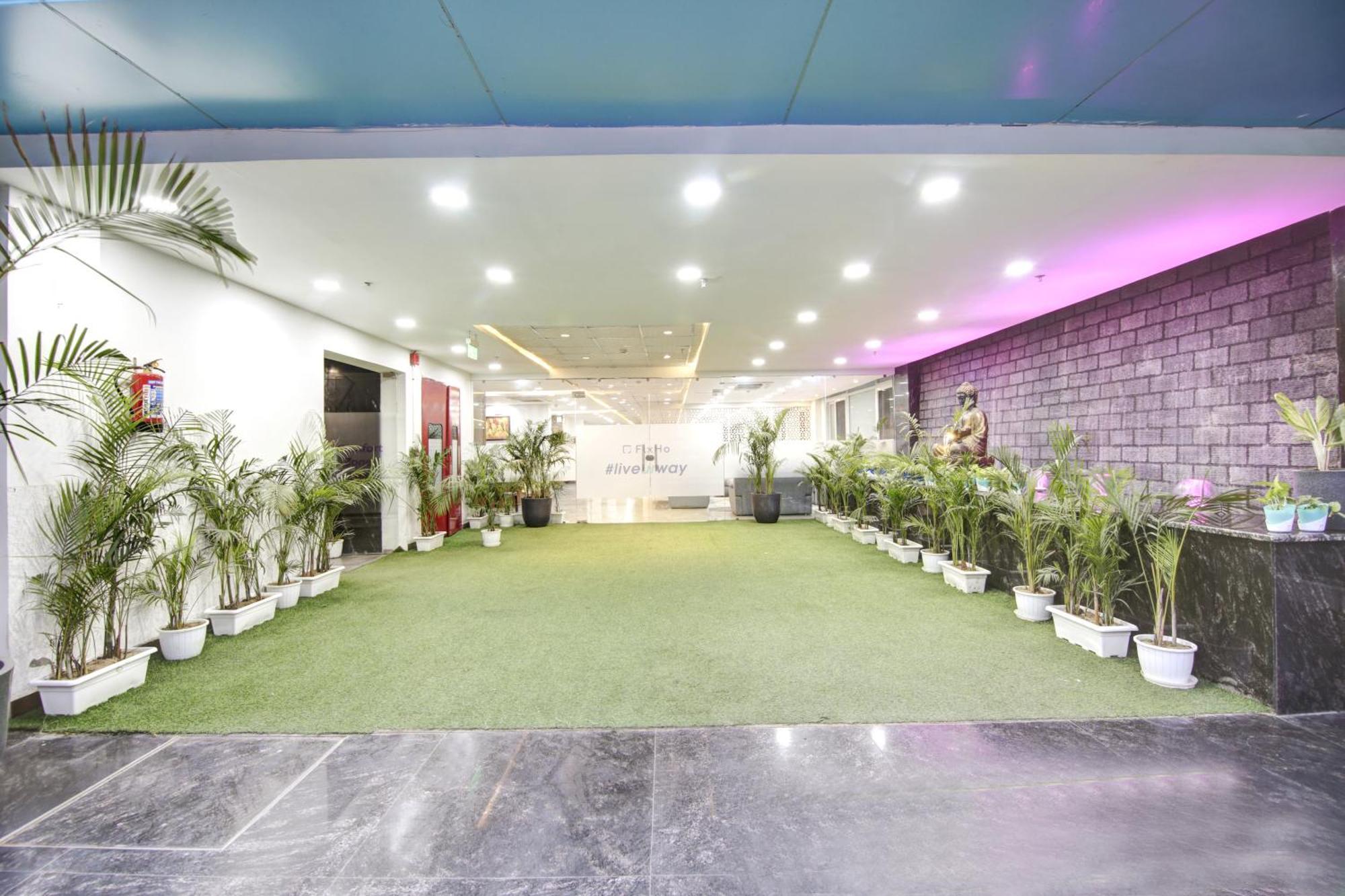 Hotel Flxho Cyber One - And Banquet- Dlf Cyber