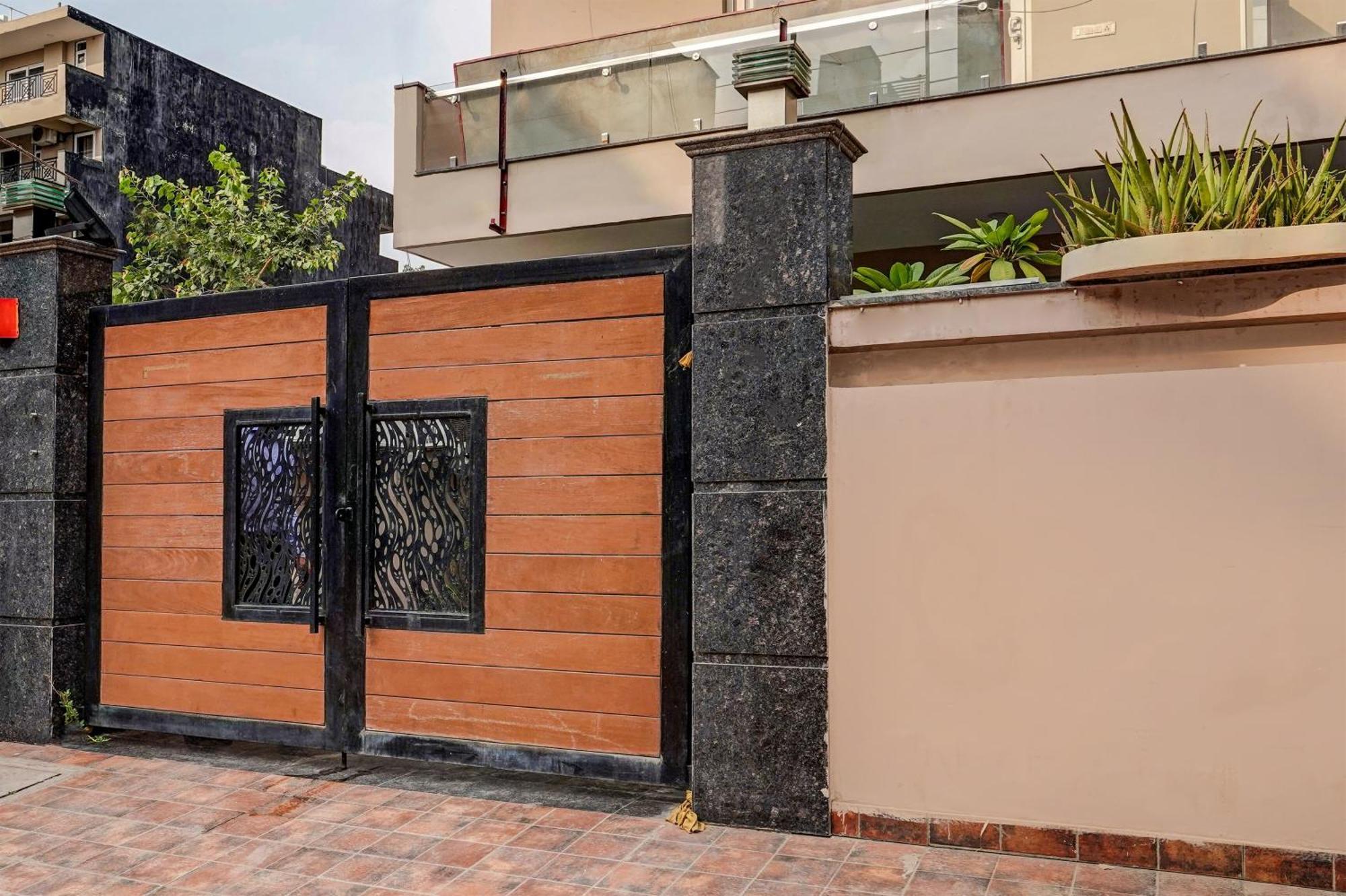 Hotel Townhouse Akshay Gurgaon