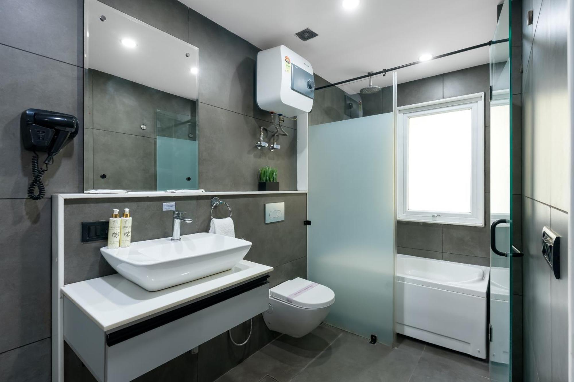 Apartment Bedchambers Serviced - Cyber Gurgaon