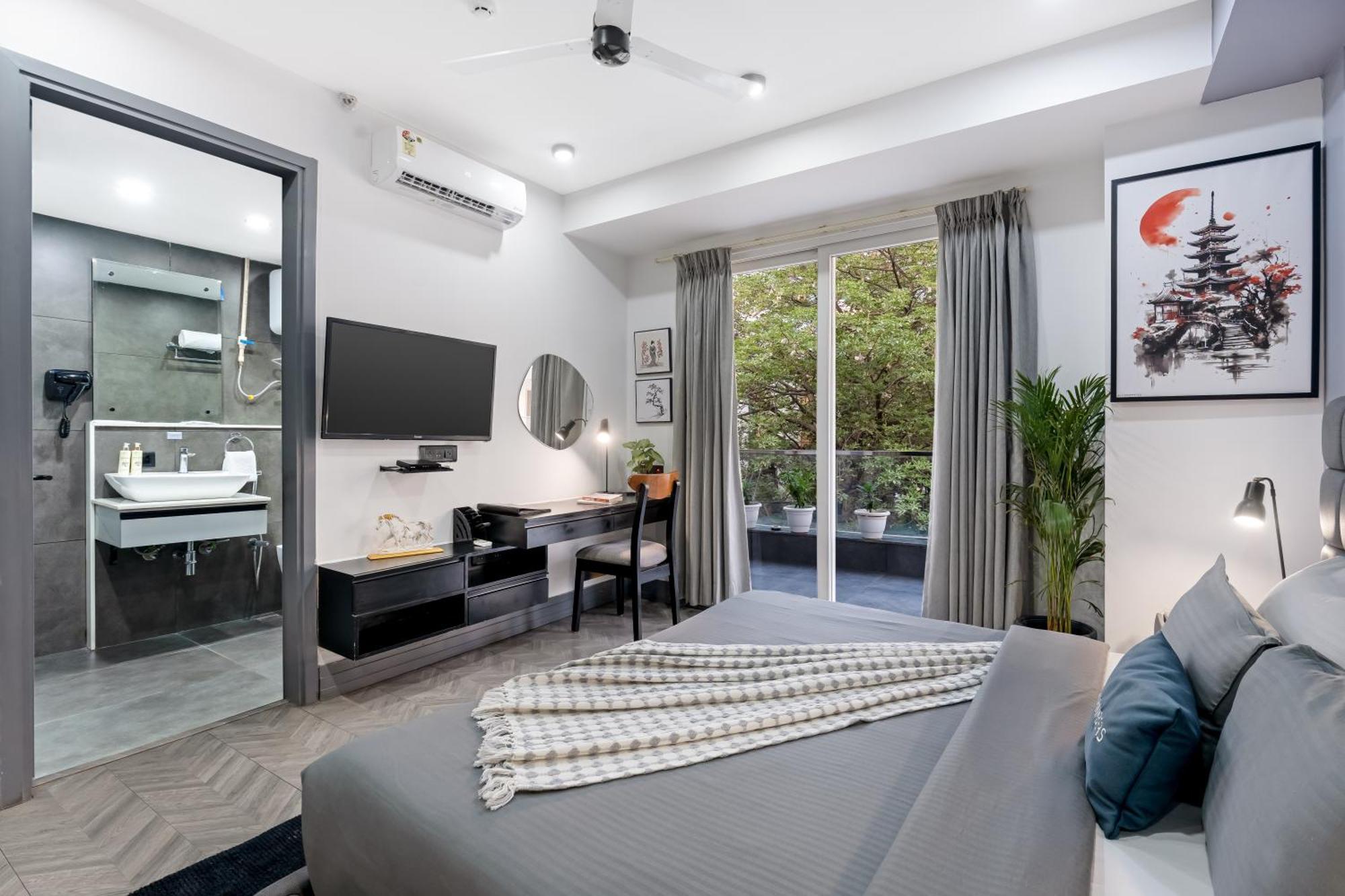 Bedchambers Luxurious Serviced In Apartment *