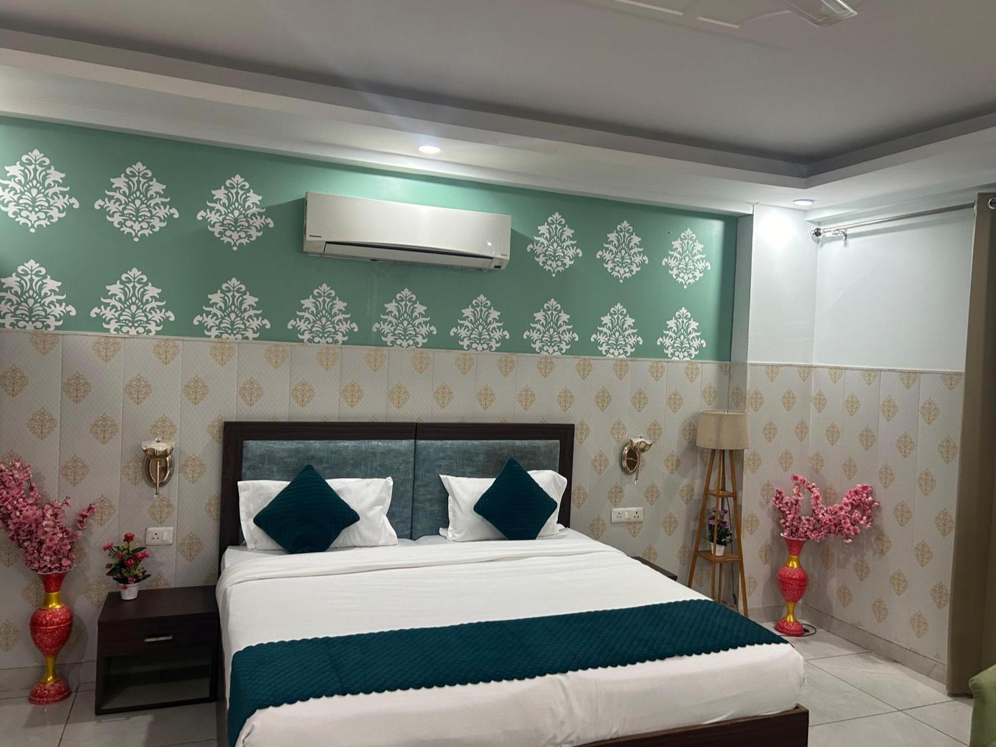 Tanvi Premium Residency-close To Artemis, Medanta & Fortis Hotel 4*